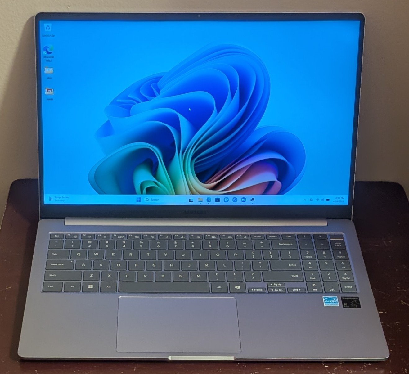 Samsung Galaxy Book4 Edge 15.6″ FHD (Snapdragon X Plus, 16GB/512GB SSD) Laptop