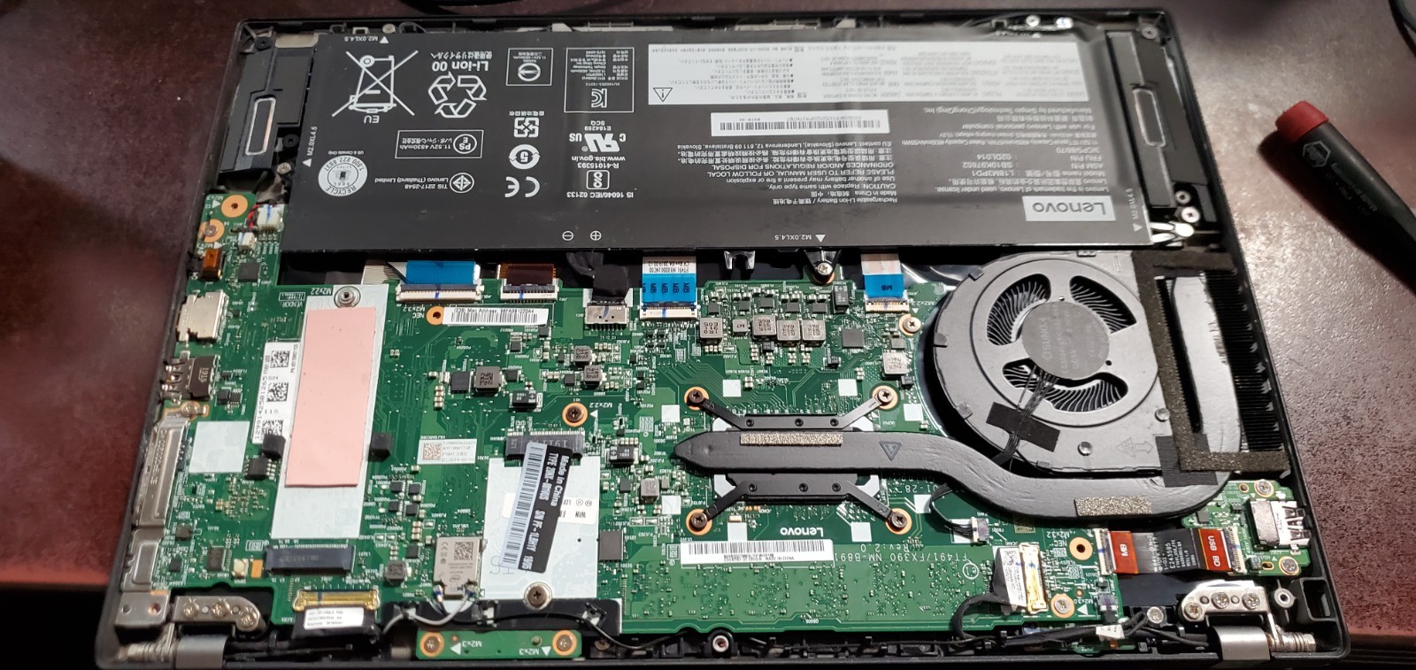 Lenovo ThinkPad T490s Laptop 14″ i5-8th Gen 8GB RAM No SSD/OS/Charger