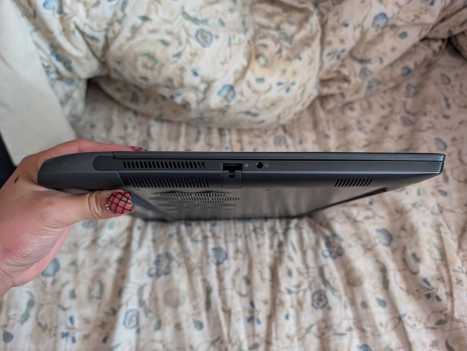 Alienware m15 15.6in Ryzen 9 16GB 1TB SSD RTX 3070 Win 1080p Black