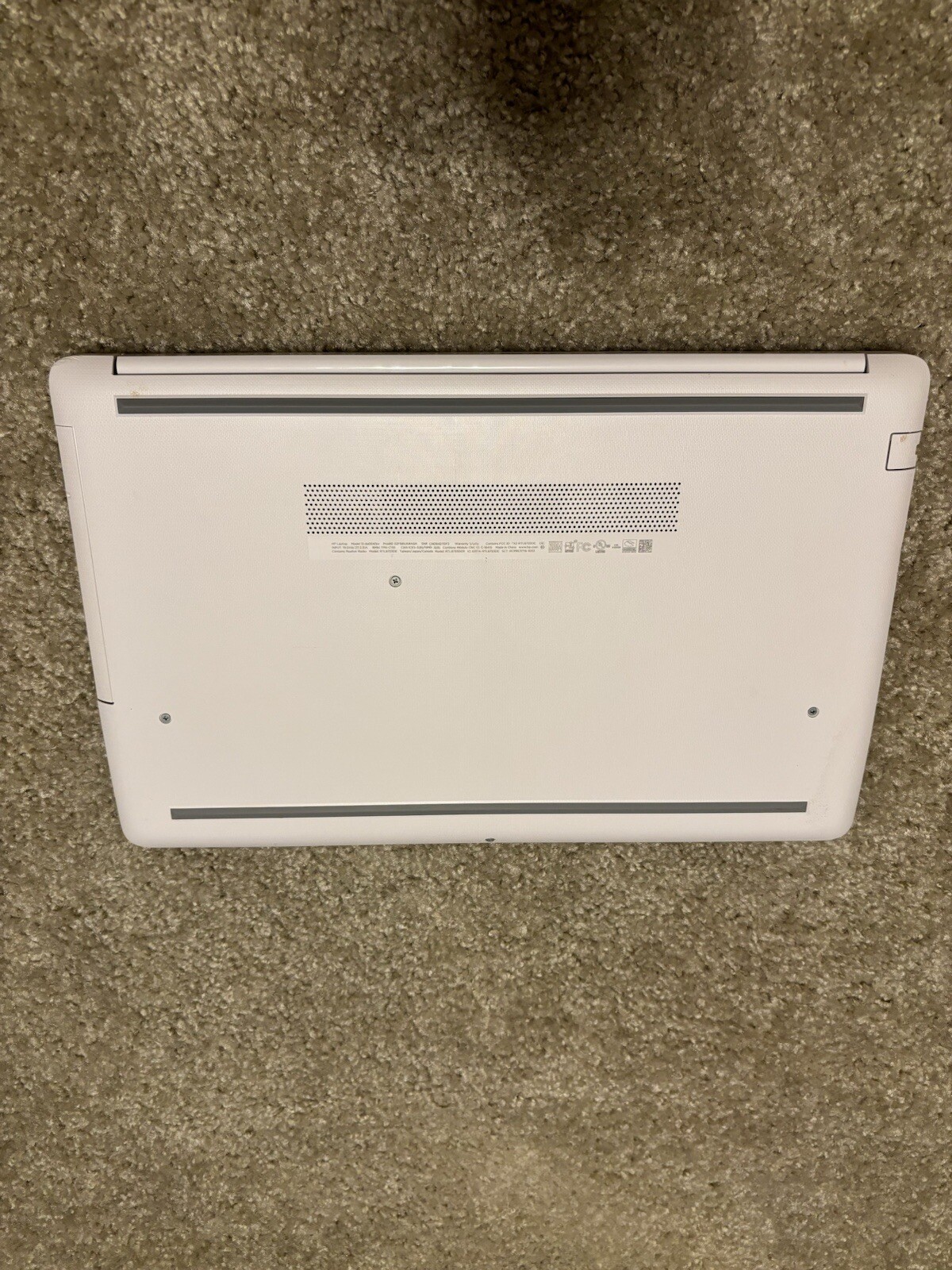 HP 15.6 Notebook – 15-da0043nr White 2019