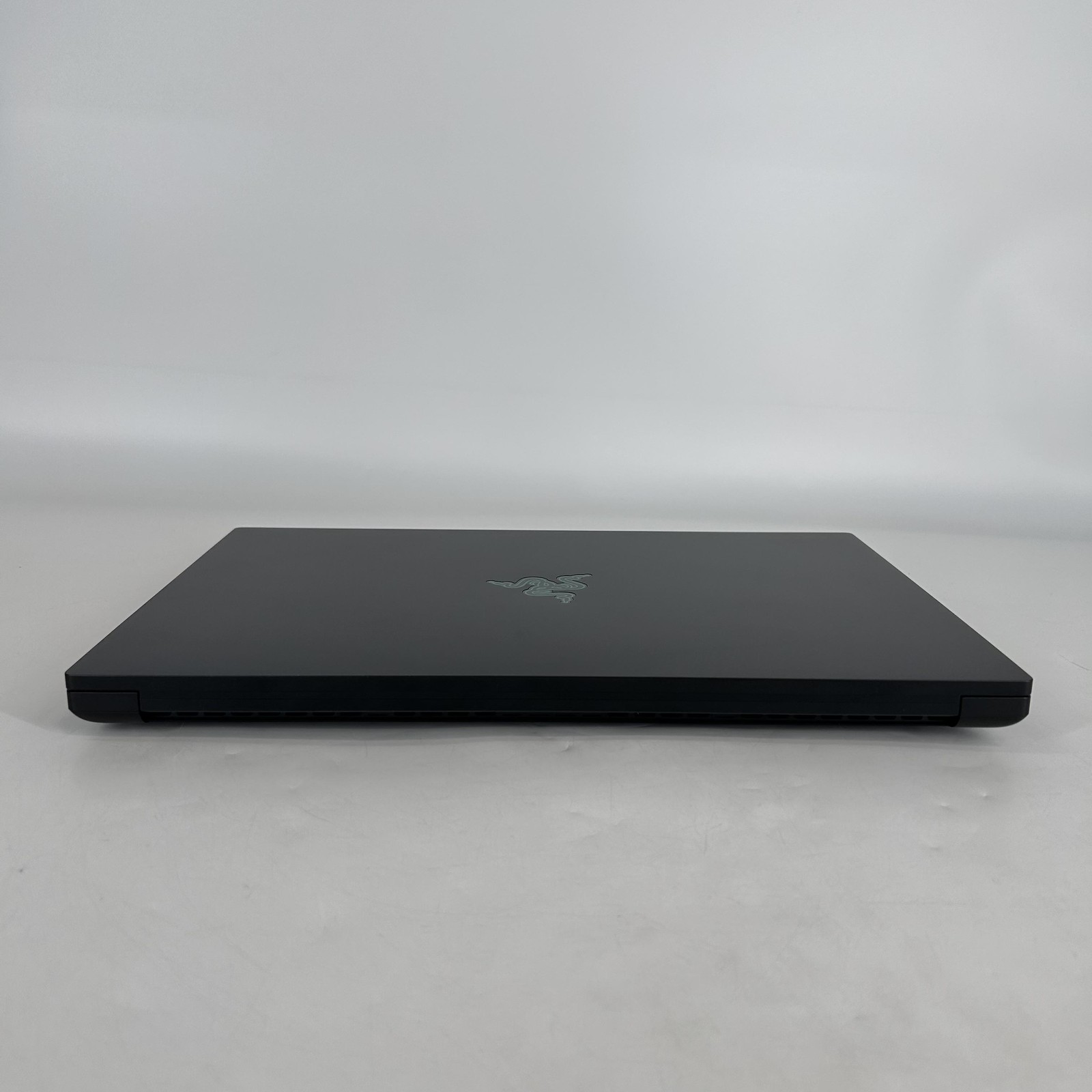 Razer Blade 16 Black 120Hz UHD+ 2.2 GHz i9-14900HX 96GB 4TB/4TB NVIDIA RTX 4090