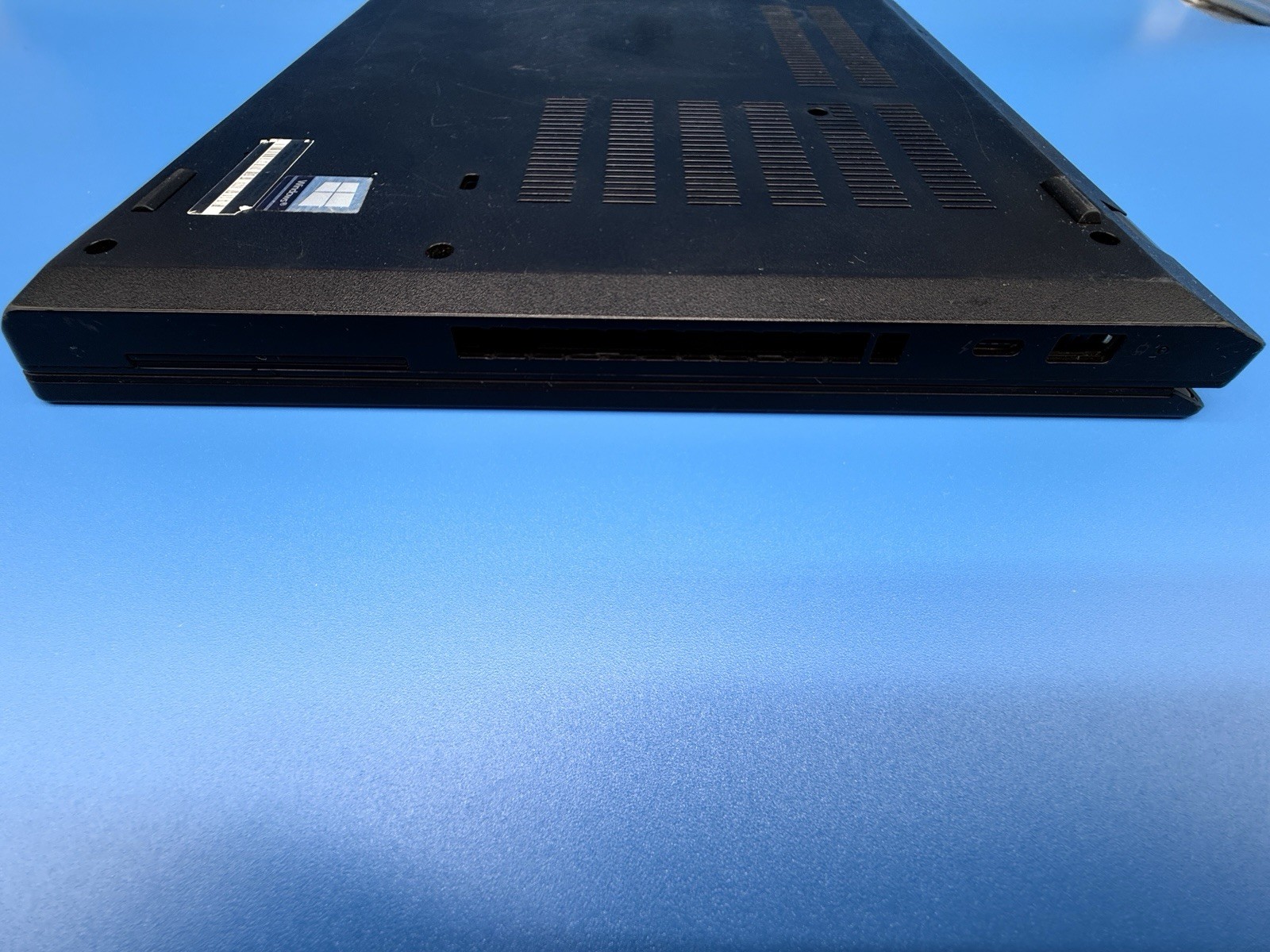 Lenovo ThinkPad T15p Gen 1 i5-10300H 16GB 512GB SSD GTX 1050 Excellent Battery