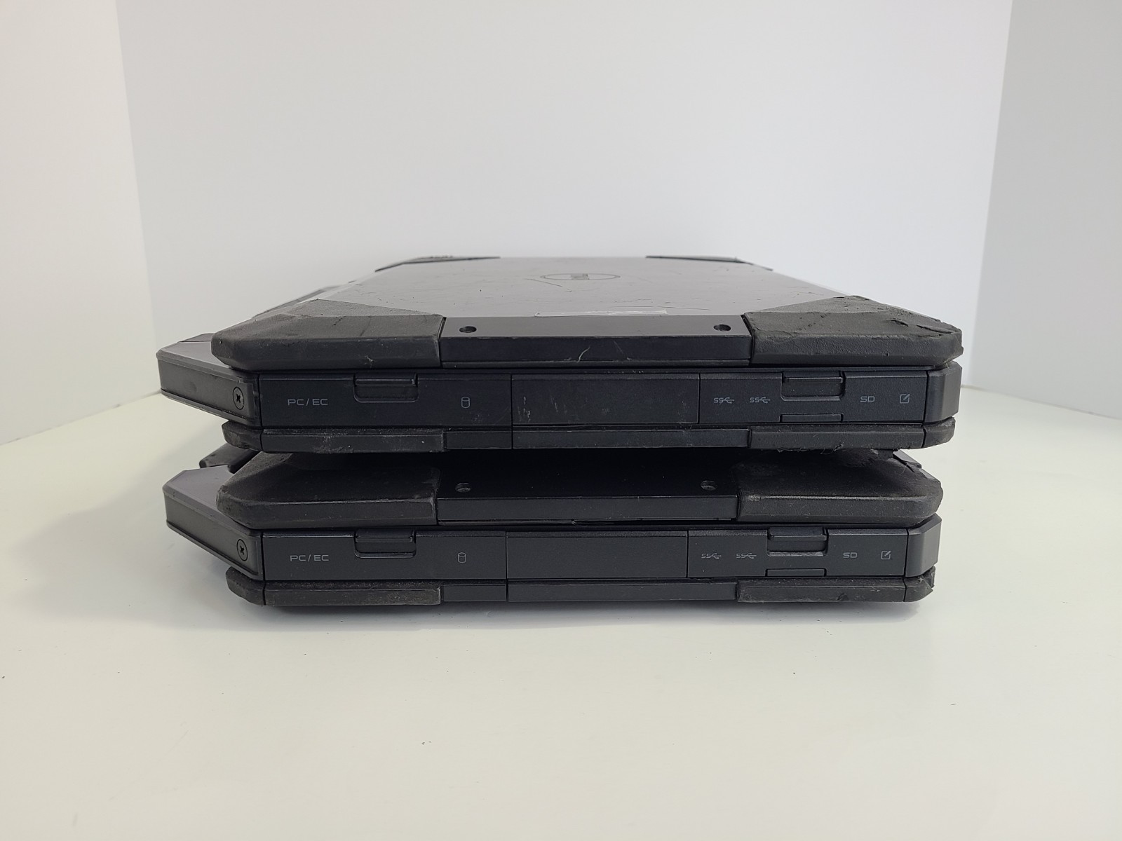 Lot Of 2 For Parts Dell Latitude 5414 Rugged 14″ i5-6300U 2.40GHz 8GB RAM No SSD
