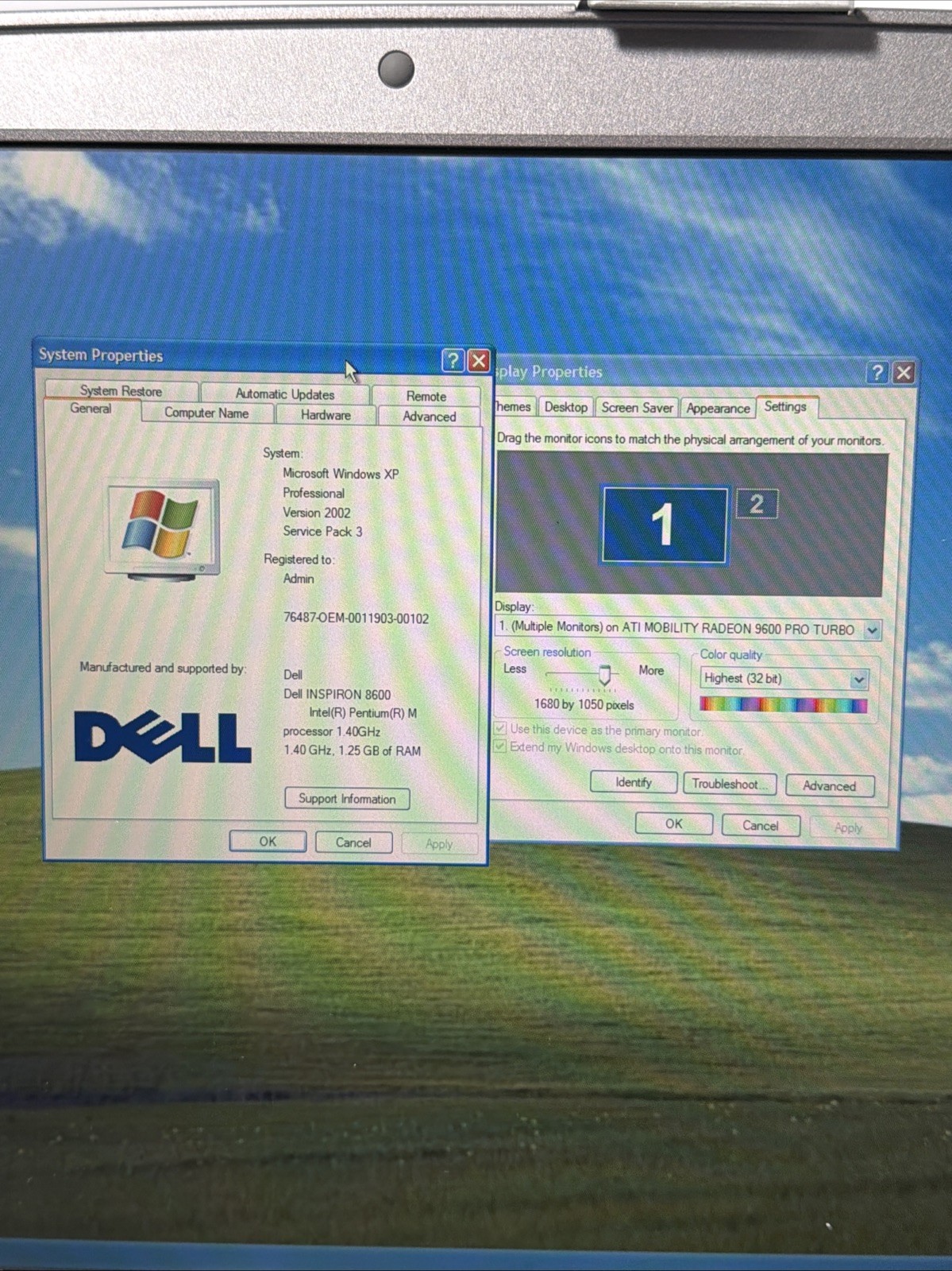 Dell Inspiron 8600 15″ Windows XP Laptop Radeon 9600 1680×1050 9 Pin Serial NICE