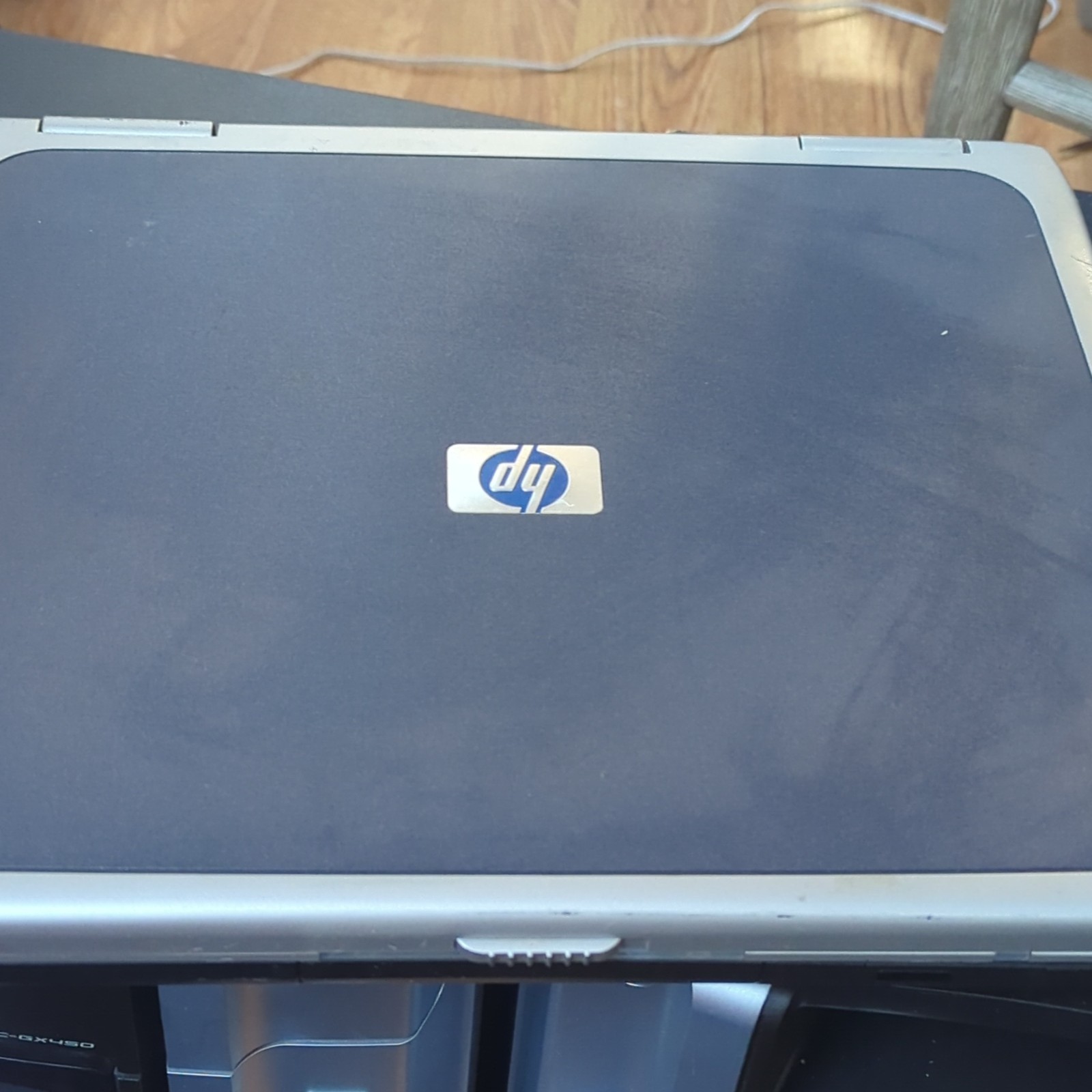 lot of 2 Dell and one hp with out charge you will get what you see in the pictur