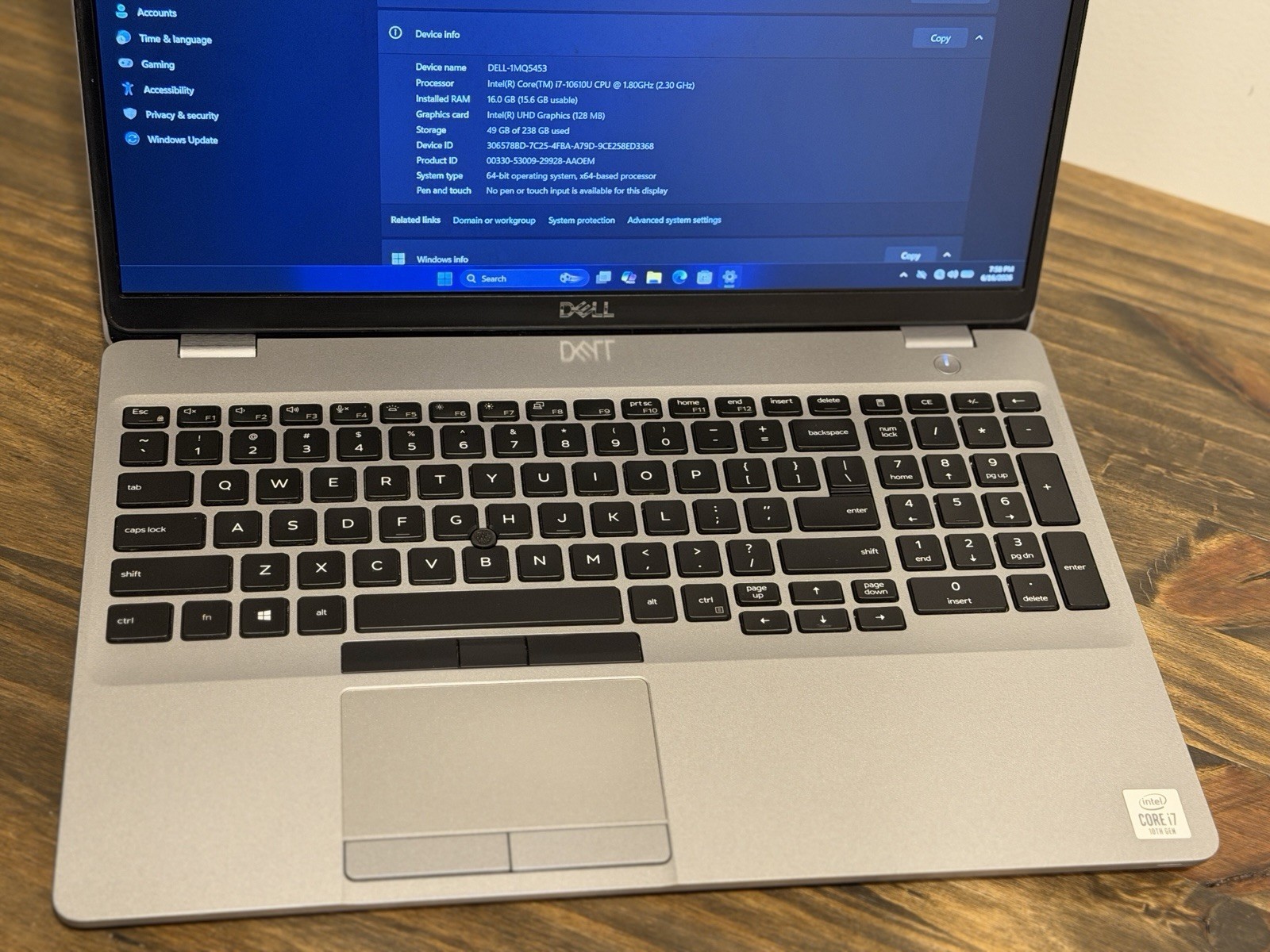 Dell Latitude 5510 15.6″ 1.80GHz i7-10610U | 256GB SSD | 16GB RAM | W11 PRO READ