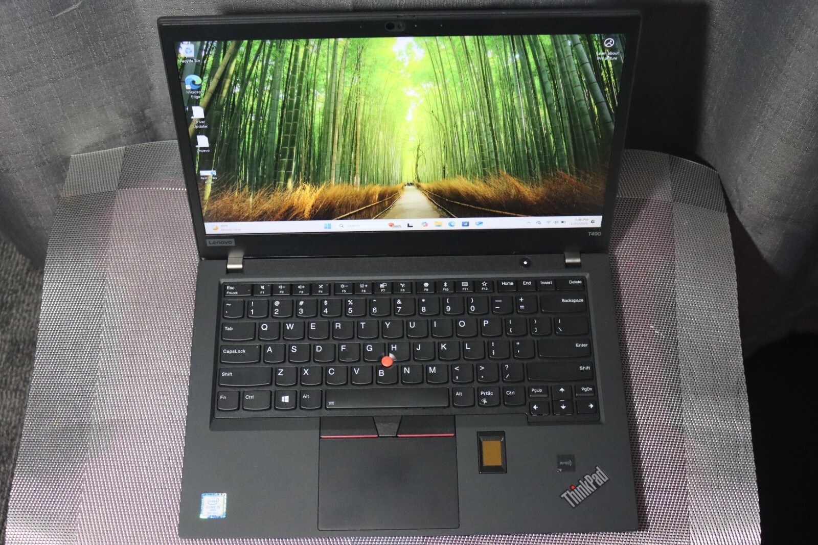 Lenovo Thinkpad T490 14 in (SSD,Intel Core i5 8th Gen.)