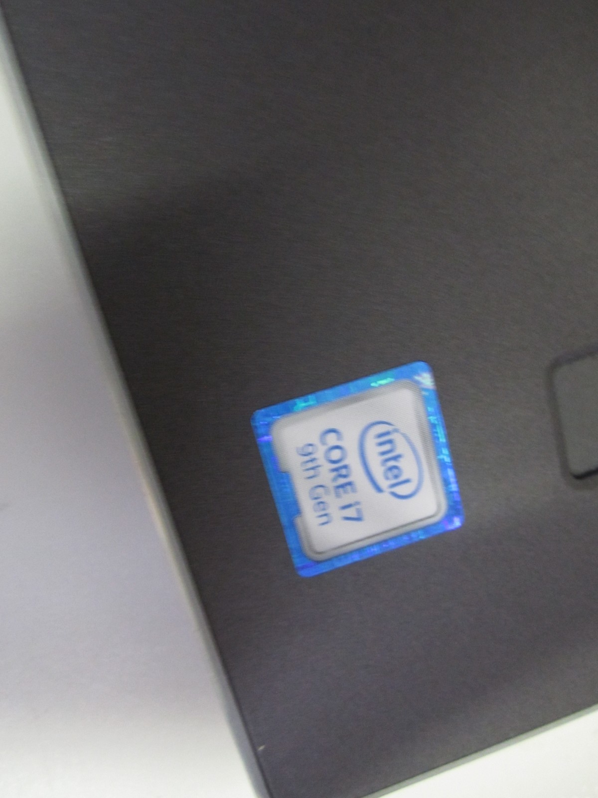 Dell Precision 7740 2.60GHz i7-9750H 32GB 512GB M2SSD WX 3200 Laptop w/ AC READ