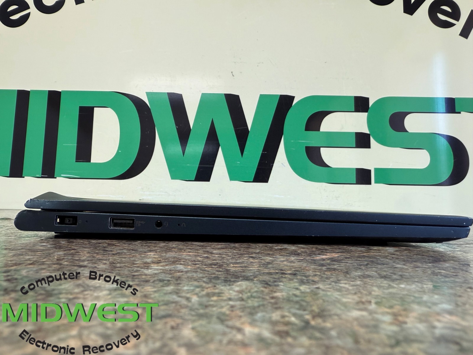 Lenovo Yoga 730-15IWL i5-8265U 1.6GHz 12GB 256GB SSD (For Parts)