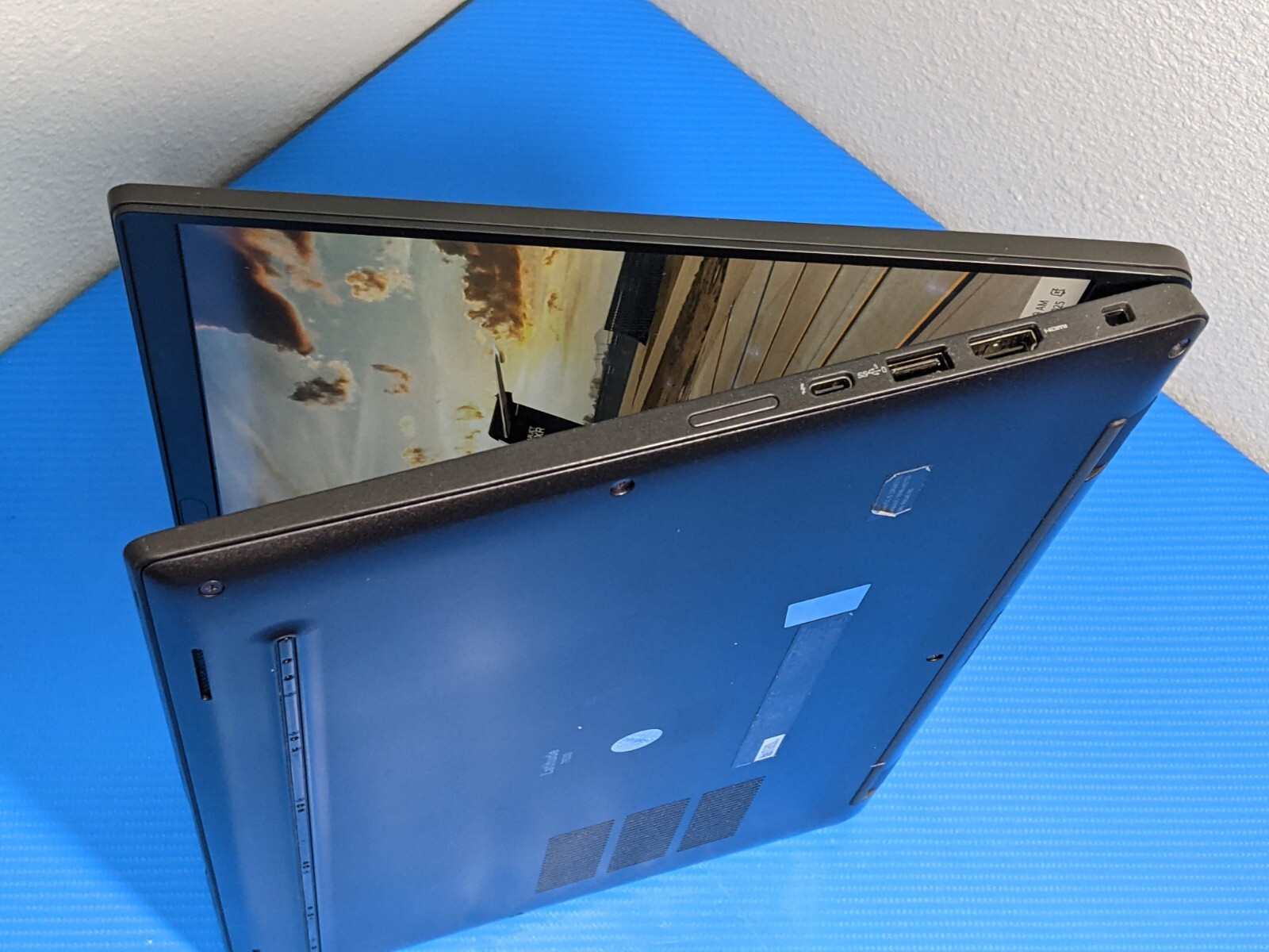 Dell Latitude 7530 15.6″FHD i5-1245U 1.3GHz 8GB 256GB SSD Win11Pro WRNTY-11/2025