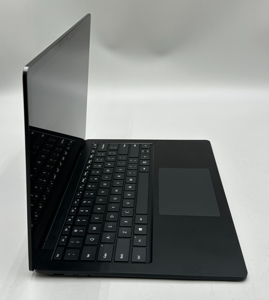 Microsoft Surface Laptop 4 1951 13.5″ i7-1185G7 3GHz 16GB DDR4 1TB SSD Black C