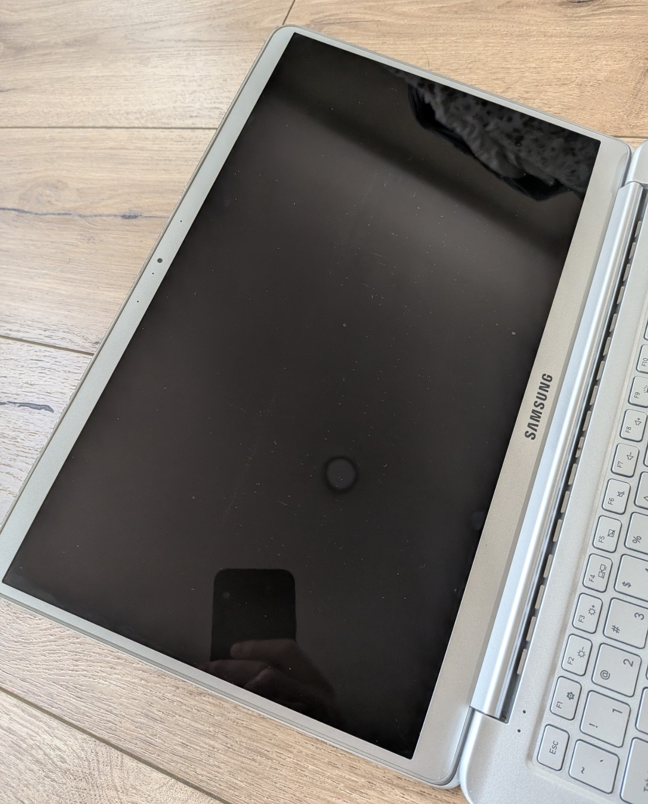 Samsung Notebook 9 15″ NP900X5N i7-7500U 8GB 256GB SSD Win10 Light Titan