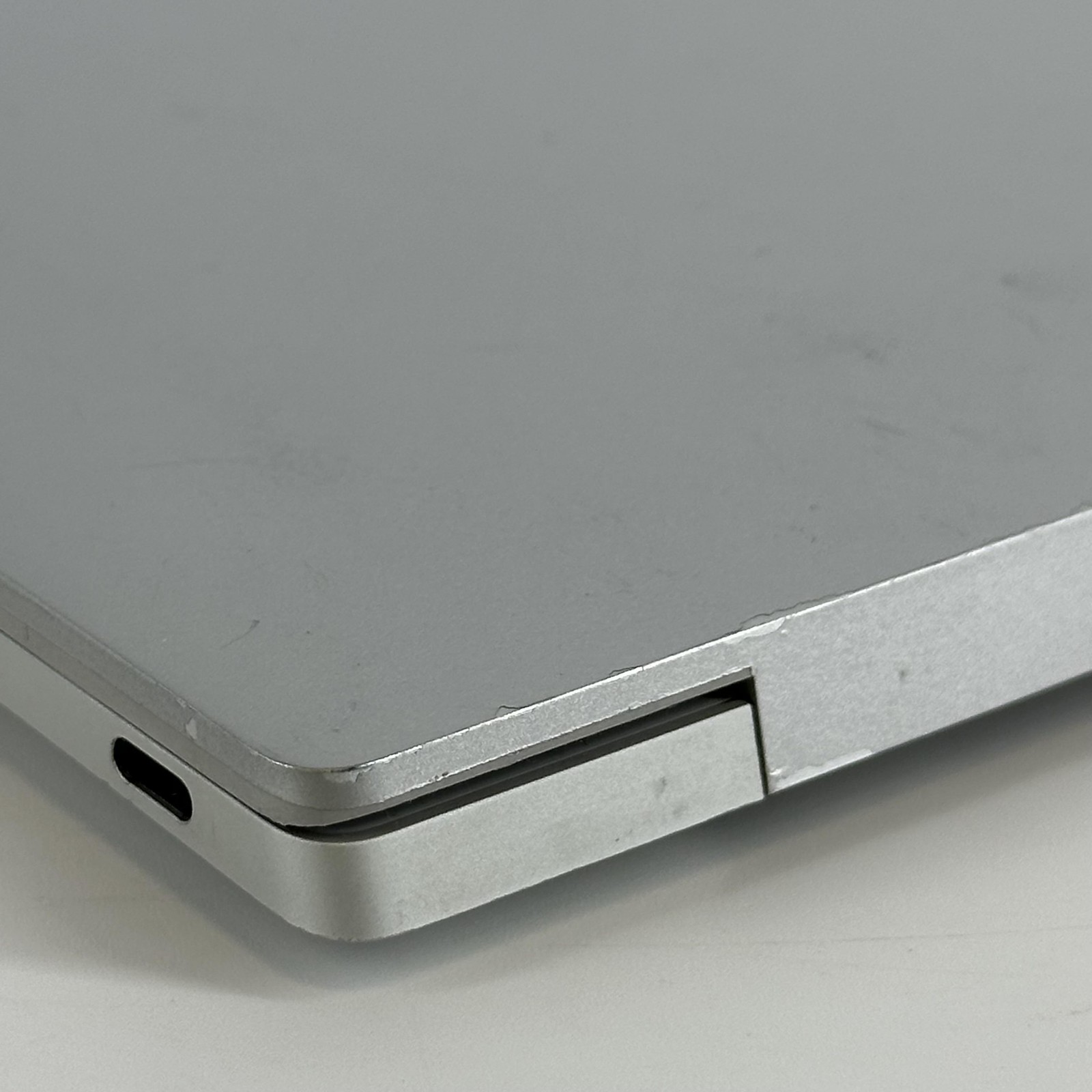 Dell XPS 13 Plus 9320 Silver UHD+ TOUCH 2.1 GHz i7-1260P 16GB 512GB SSD Good