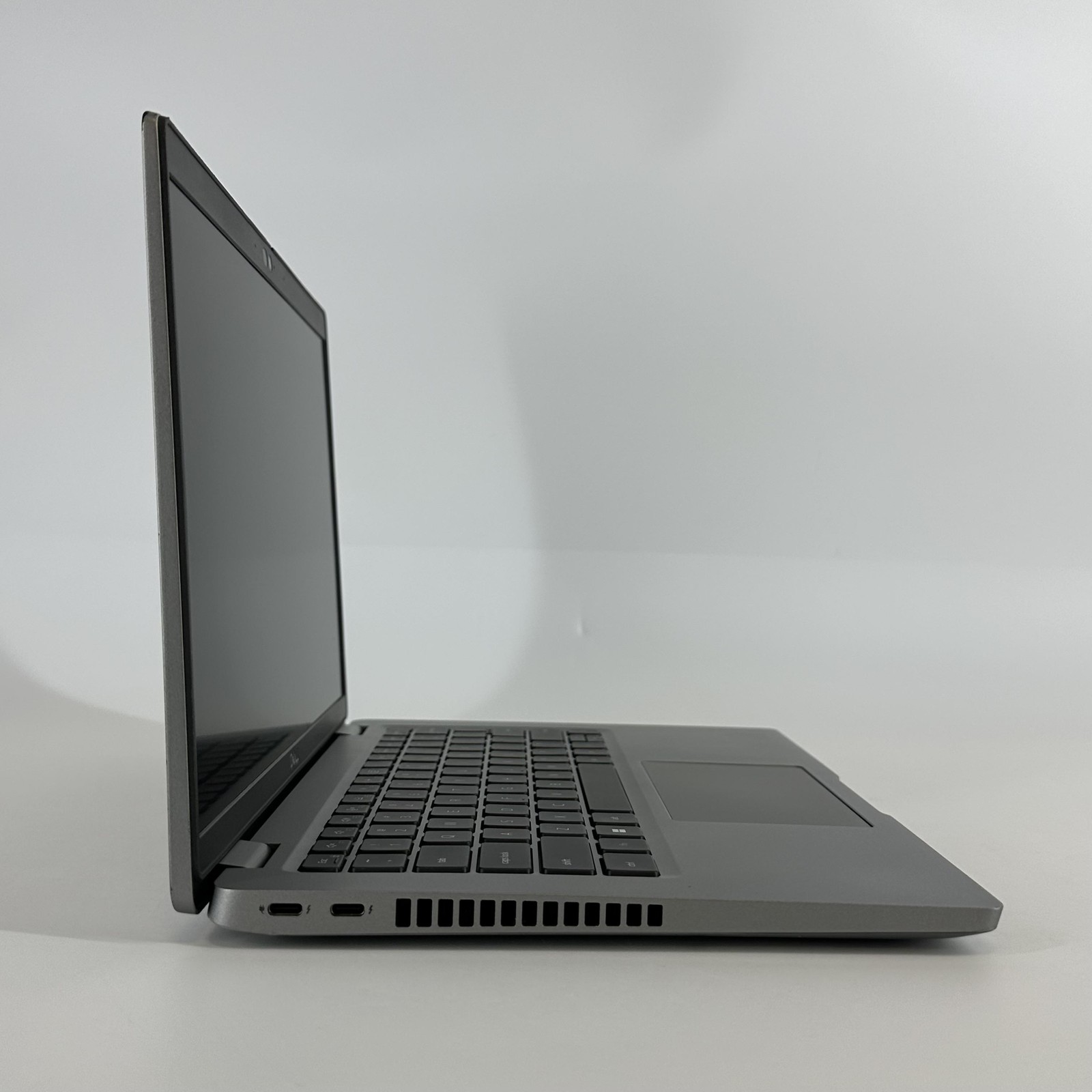 Dell Latitude 5430 14 Gray FHD 1.8 GHz i7-1265U 16GB 1TB SSD Very Good