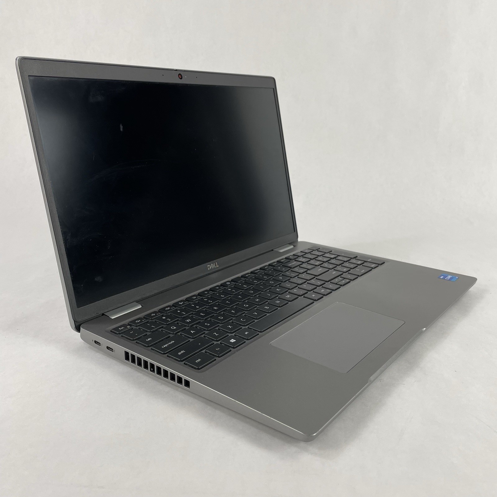 Dell Latitude 5520 15.6″ i5-1135G7 2.40 GHz 8GB RAM No SSD No OS No Battery READ