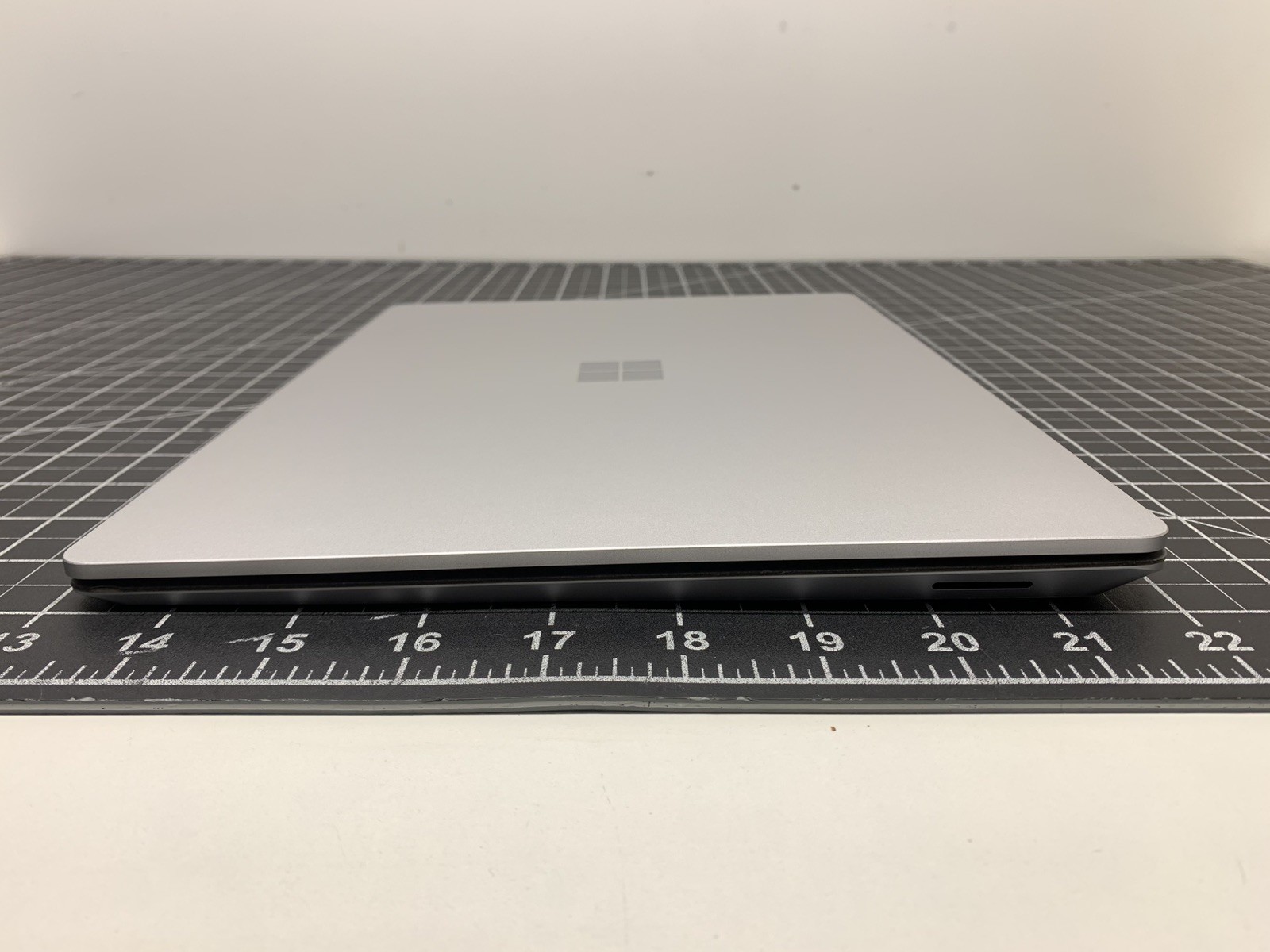 Microsoft Surface Laptop 4 1950 Intel i5-1145G7 | 512GB SSD, 8GB RAM | #P196