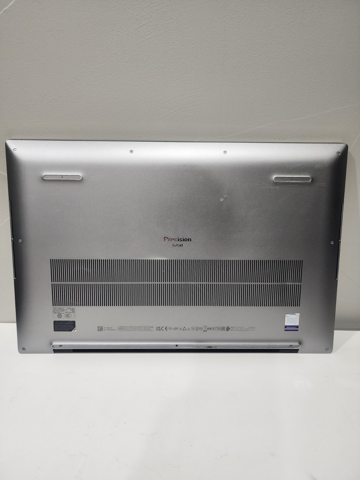 C Dell Precision 5750 i7-10750H – 32GB Ram – 512GB SSD – T2000 – NO AC SEE PICS