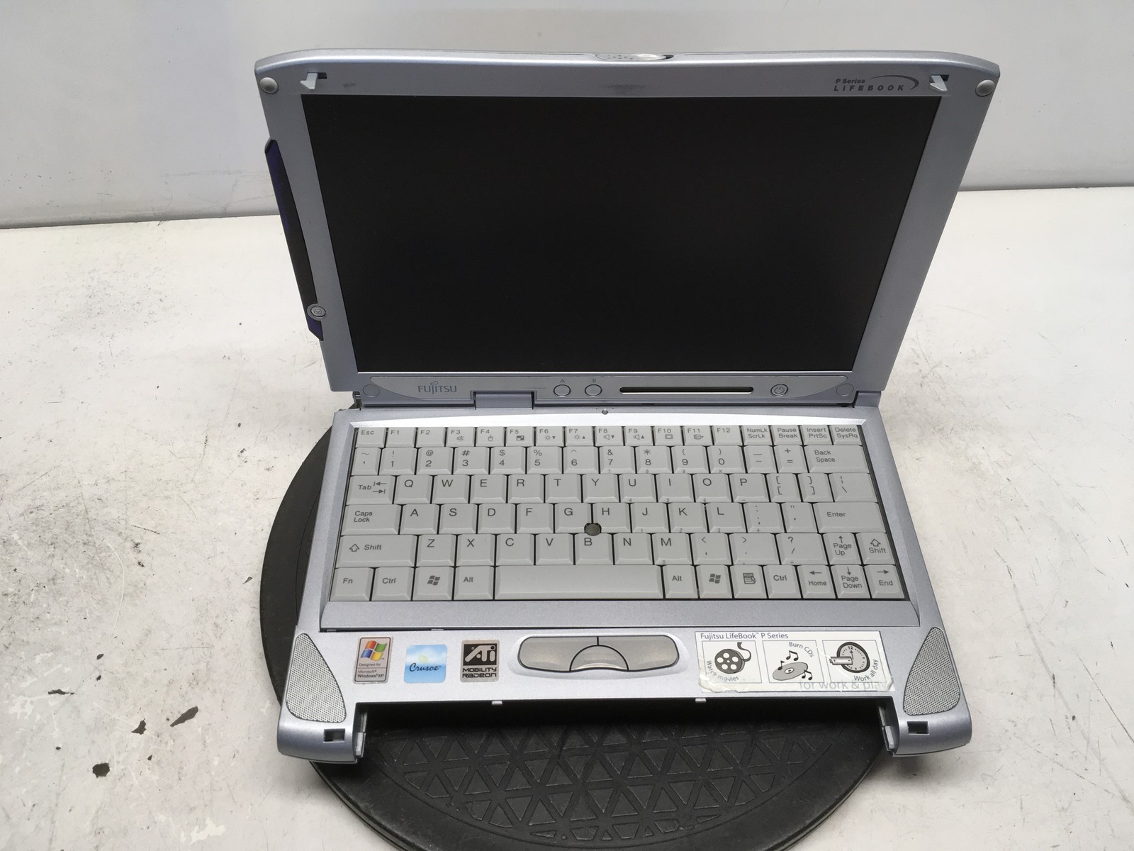 Fujitsu LifeBook P2120 Transmeta Crusoe TM5800 933MHz 240 MB NO HDD No Batt