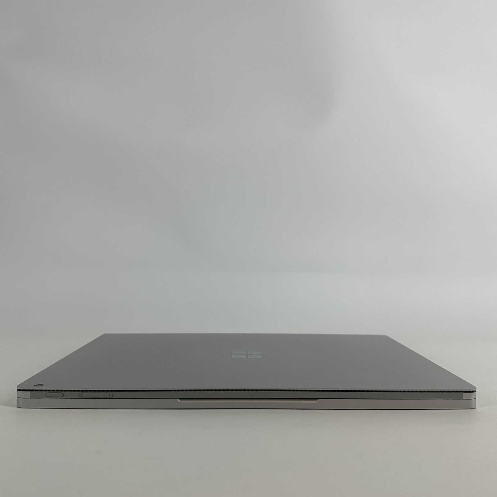Microsoft Surface Book 2 15 3.5K TOUCH i7-8650U 16GB 512GB GTX 1060 – GOOD