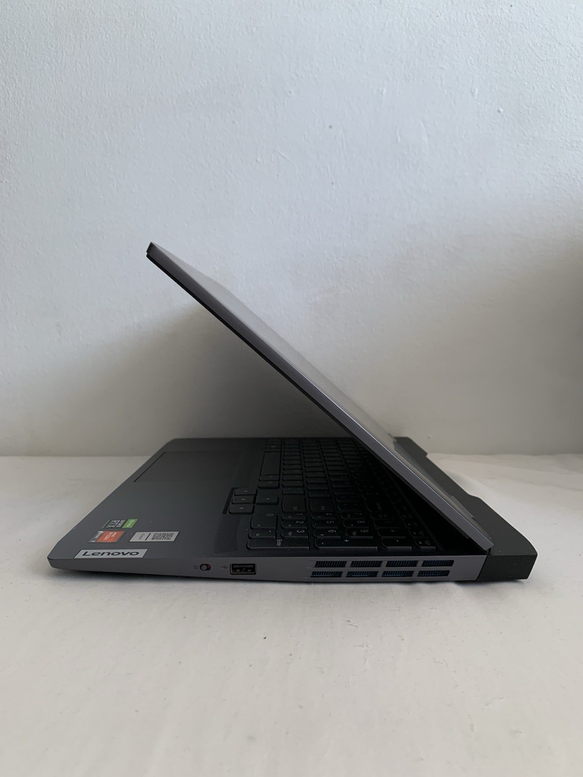 (CA) Lenovo LOQ 15irh8 Gaming Laptop