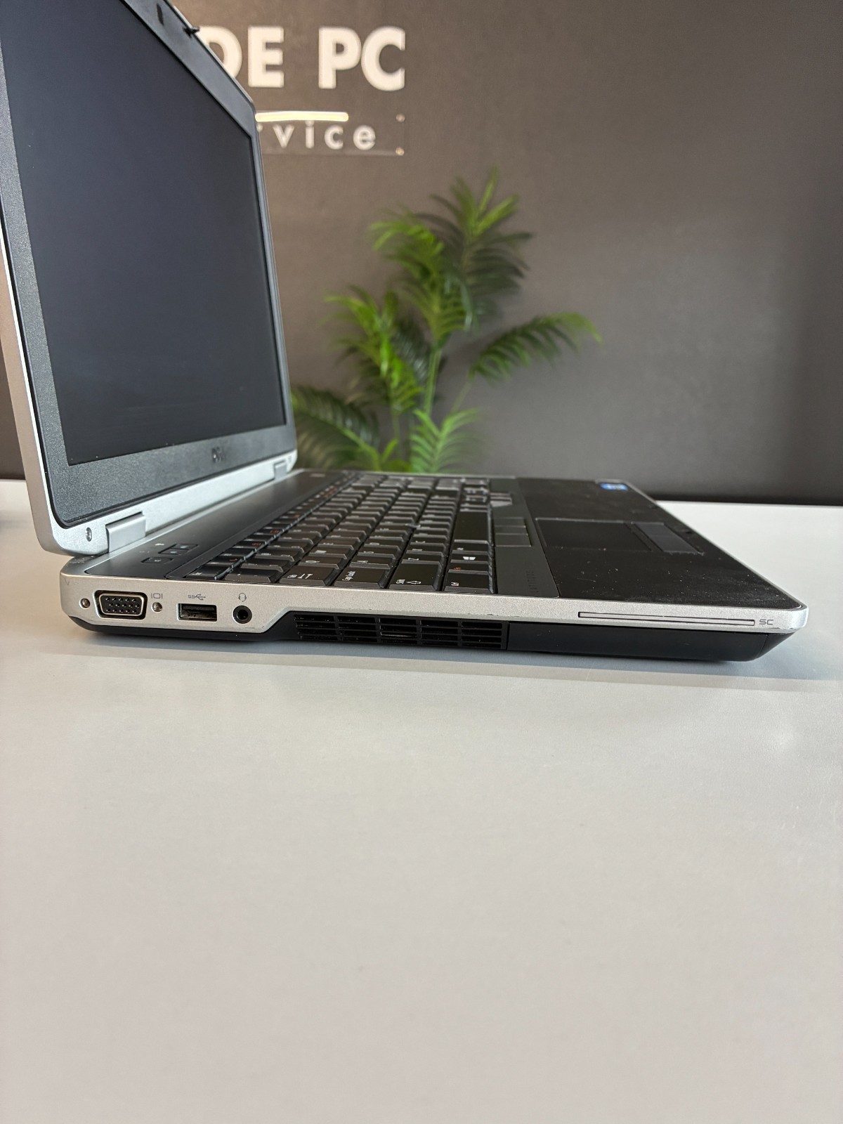 Dell Latitude E6530: 15.6″ / i7-3540M / RAM 16Gb / SSD 240Gb / Wi-Fi / Win 11