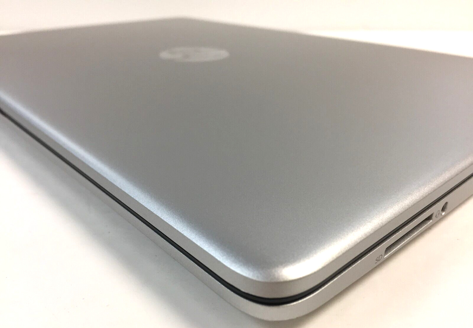HP 15-DY1731MS 7PA01UA 15.6″ Touchscreen LAPTOP/I3-1005G1/8GB RAM/128GB SSD/W10