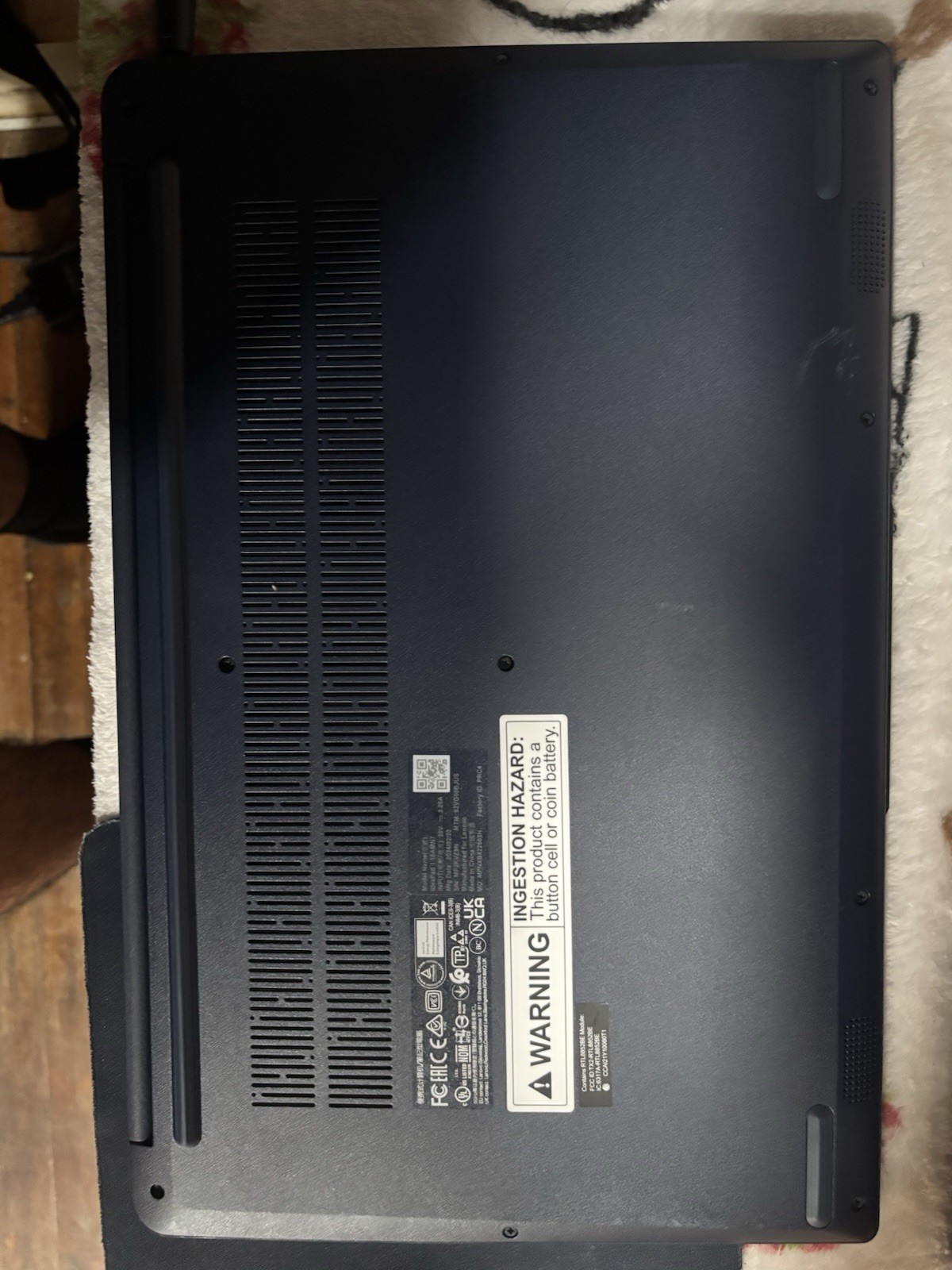 Lenovo IdeaPad 1 15.6” (256GB SSD AMD Ryzen 3 7320U 2.4GHz 8GB RAM) Laptop