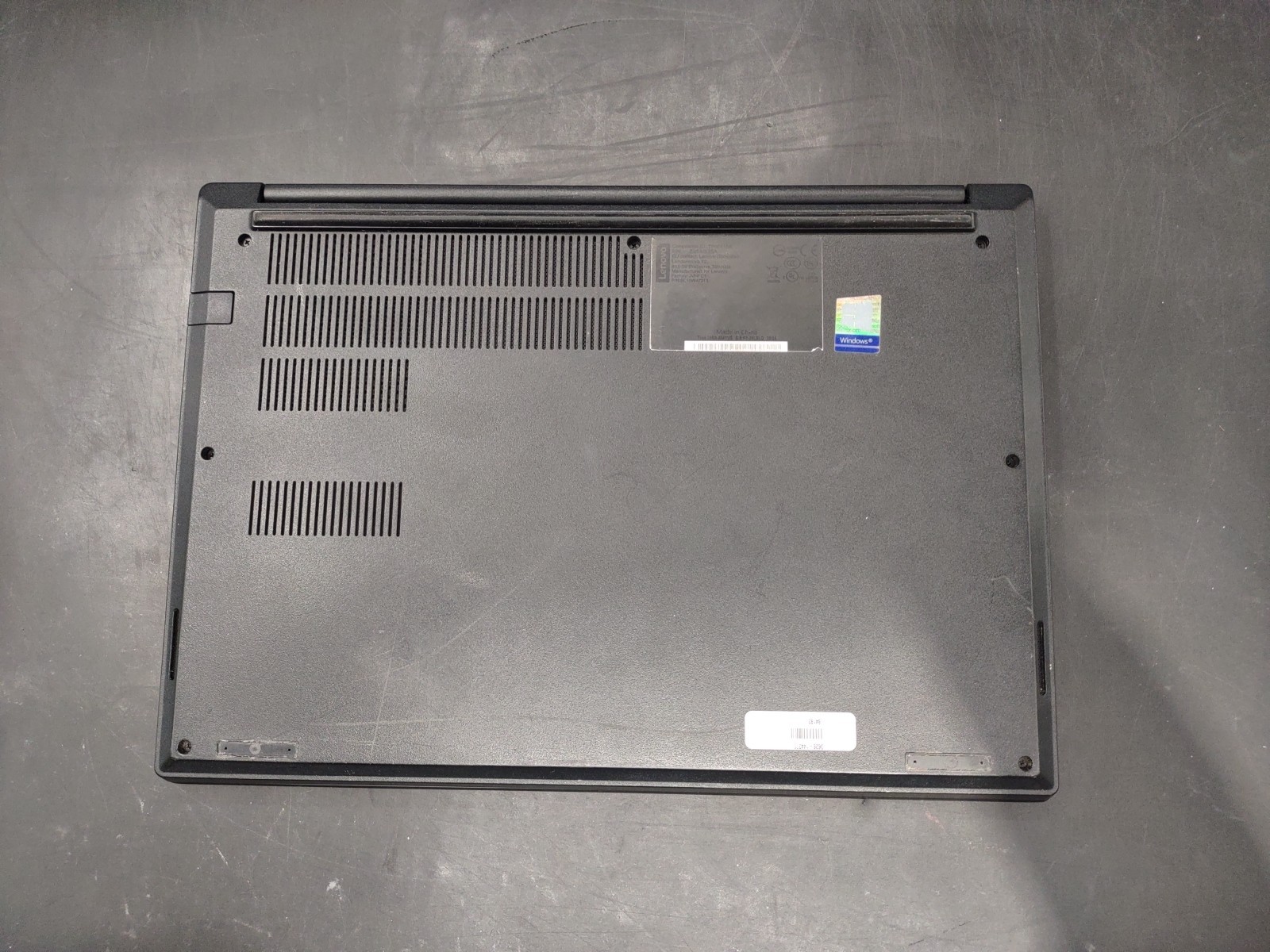 Lenovo Thinkpad E14 i5 10210U @ 1.60GHz 8GB RAM 256GB NVME NO OS