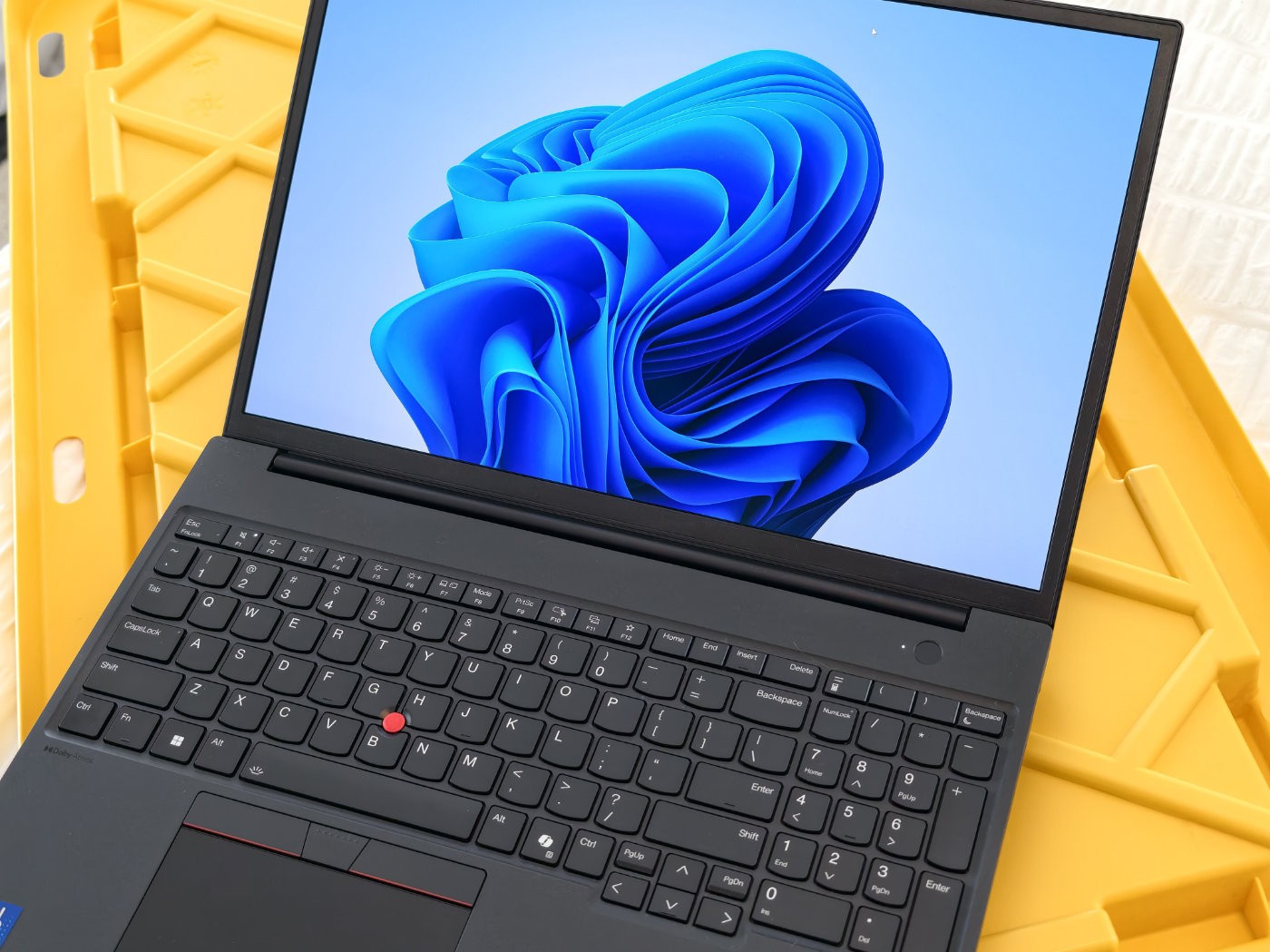 Lenovo ThinkPad P16s Gen 4 16″ Intel Ultra 7 RTX 500 64GB 2TB W11P-21QV003HUS