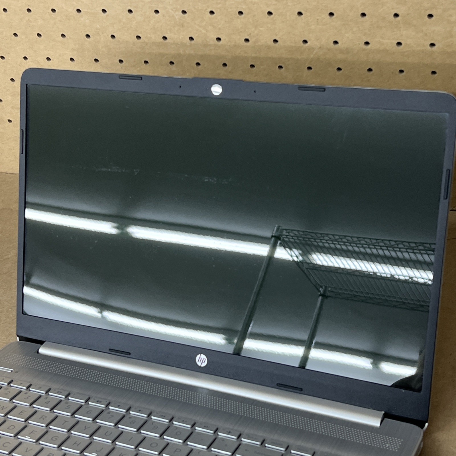 HP 15 Series 15-dy2125od i5-1135G7 2.4GHz 8GB Ram 256GB SSD – Good