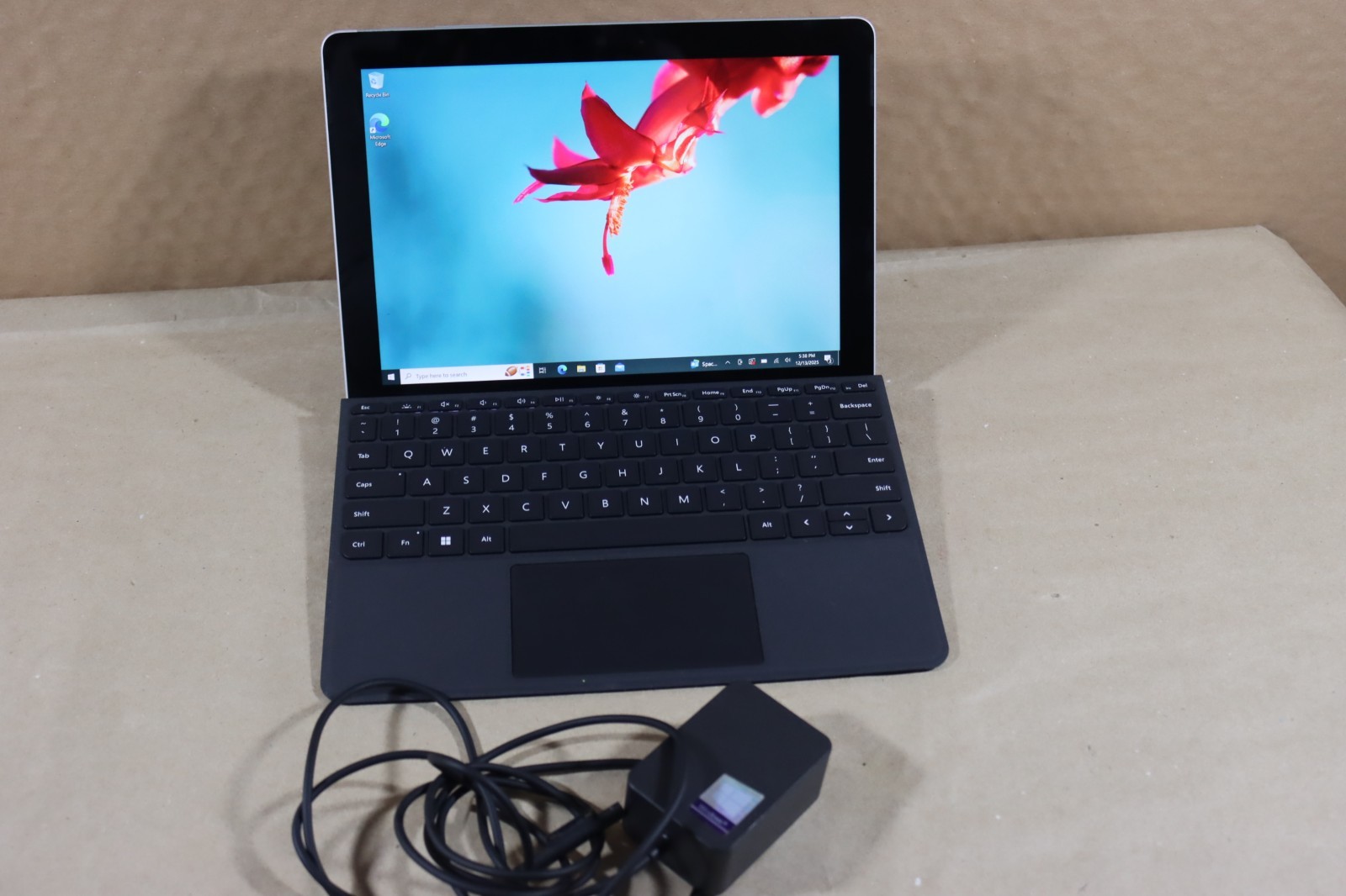 Microsoft Surface Go LTE 1825 10.5″ 8GB RAM 128GB SSD Cellular + Wifi