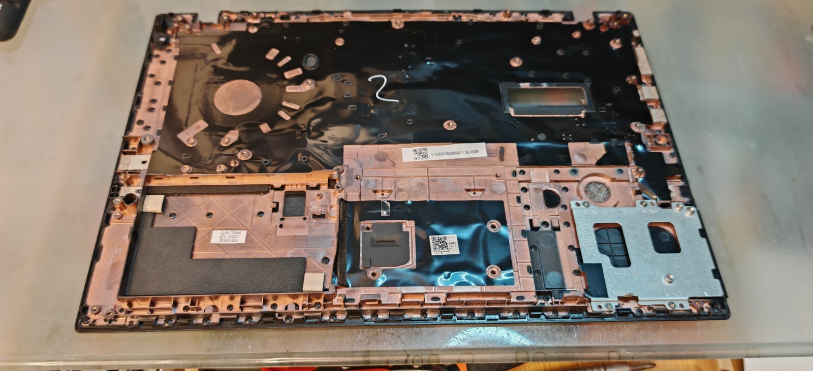 LENOVO THINKPAD L480 TOP BODY PALMRESTAP164000600