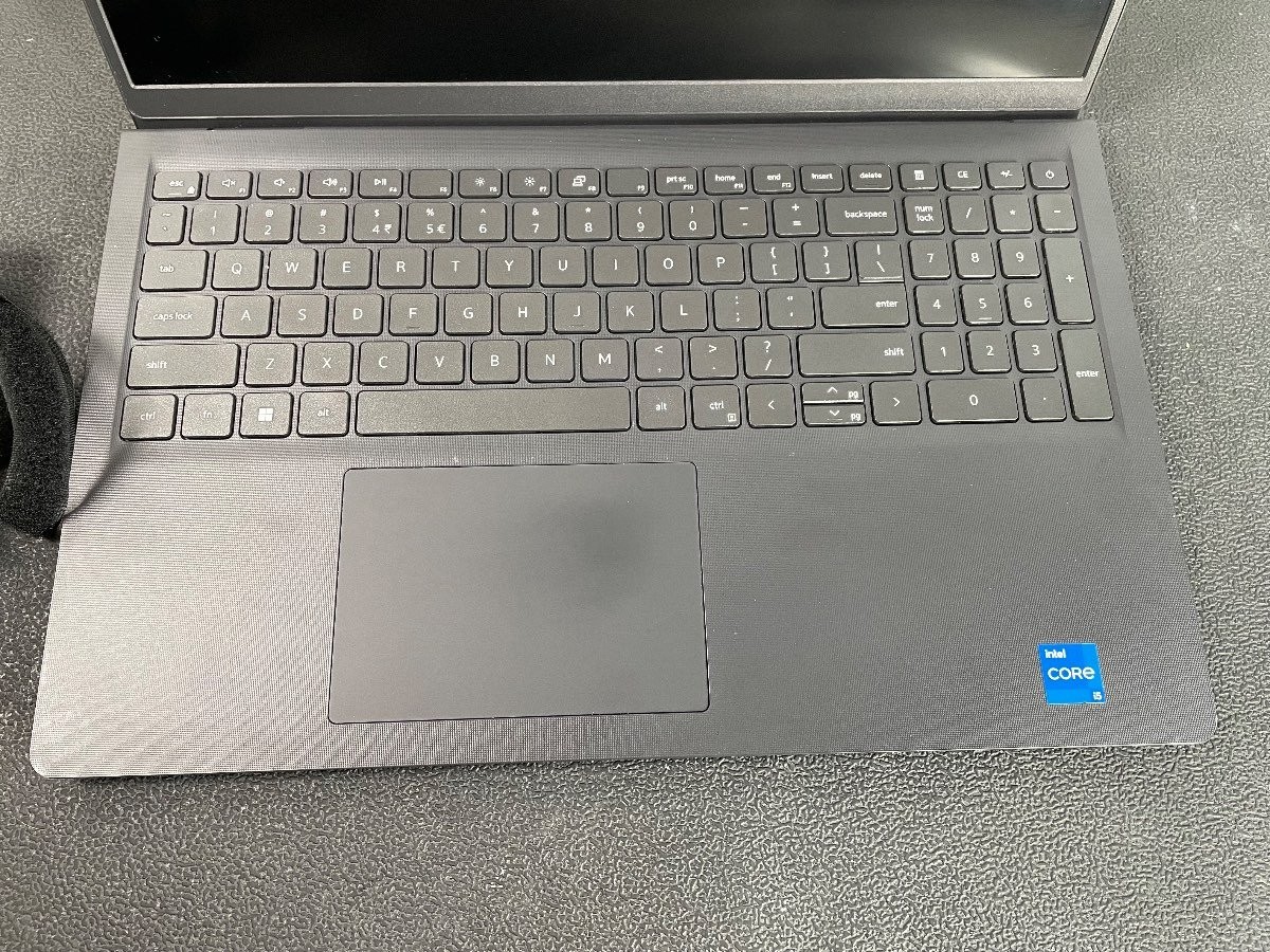 Dell Vostro 3520 15.6″ i5-1235U 8GB DDR4 No SSD No OS w/ AC Adapter – READ
