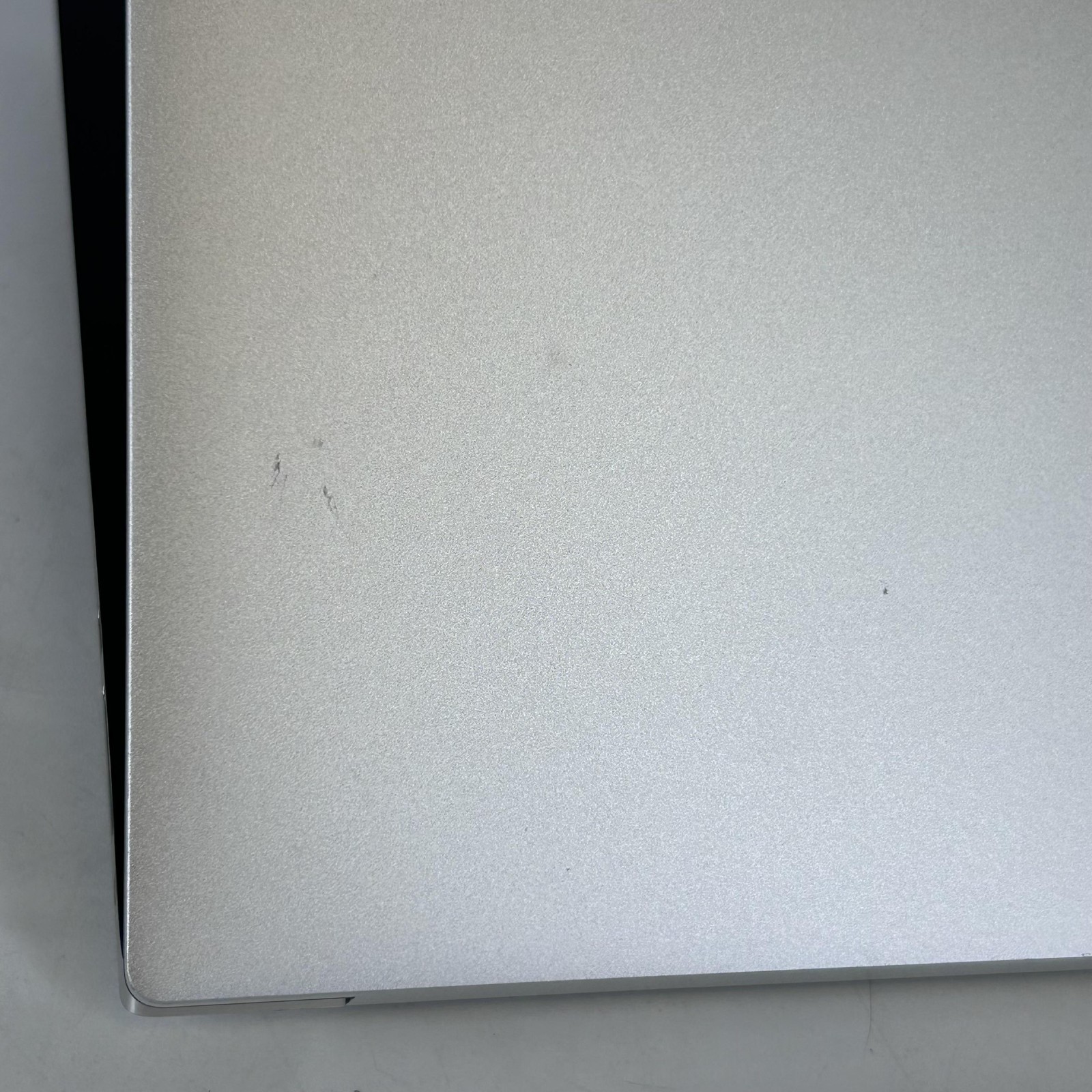 Dell XPS 15 9530 Silver FHD+ 2.4 GHz i7-13620H 64GB 1TB SSD Intel Arc A370M Good