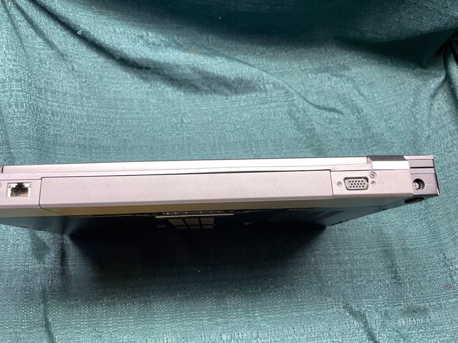 Dell Latitude E6510 i5-540M @2.53GHz 8GB RAM 15.6″ 250GB HDD w/ Power Adapter