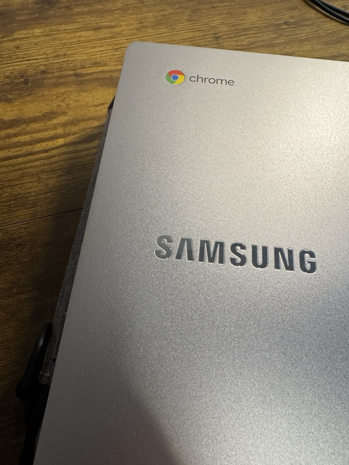 Samsung Chromebook Laptop, Silver, 14.3”, Model XE350XBA, W/Case & charger