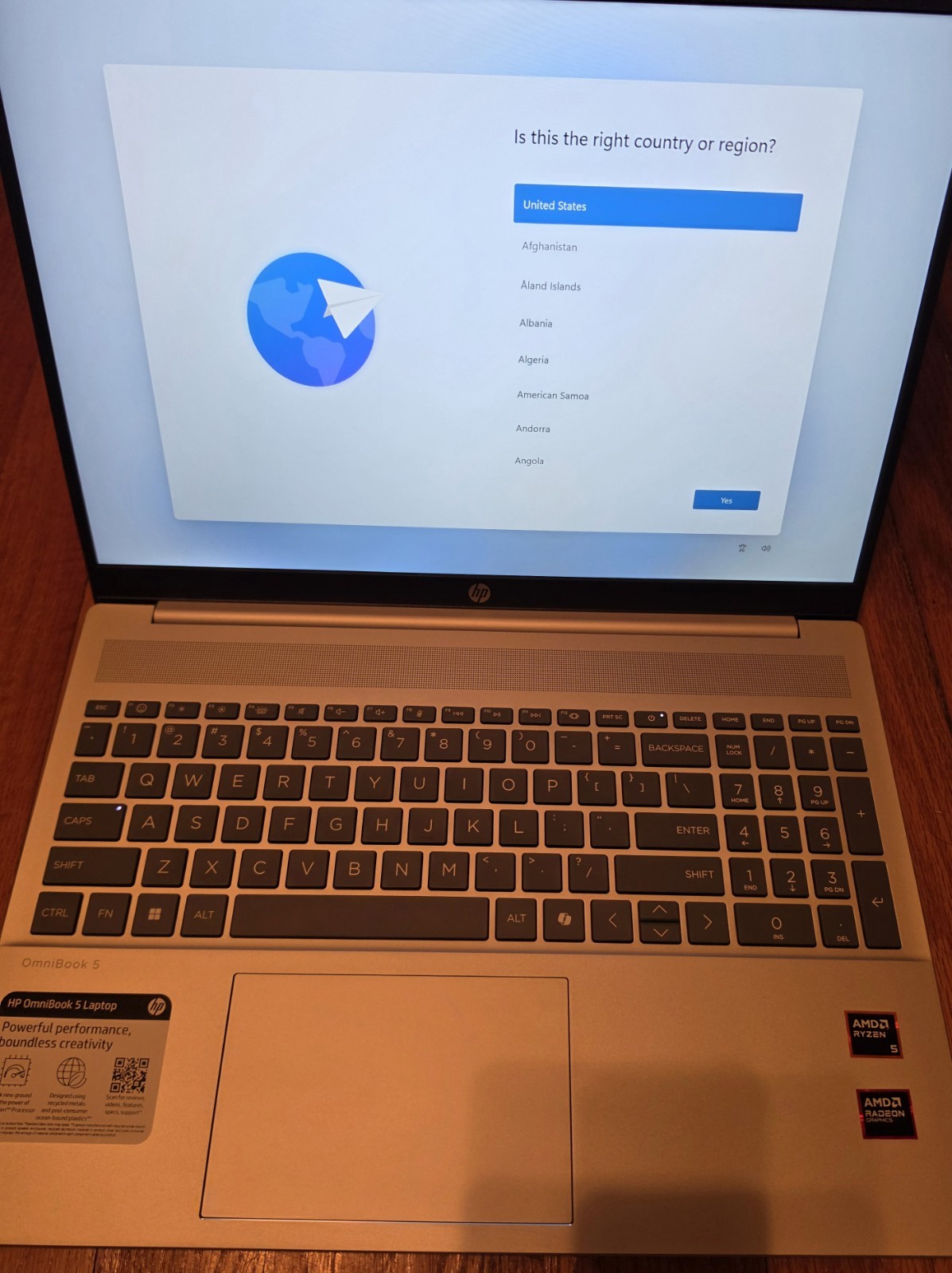 DISPLAY HP OB5 16″ R5 8/512 Silver