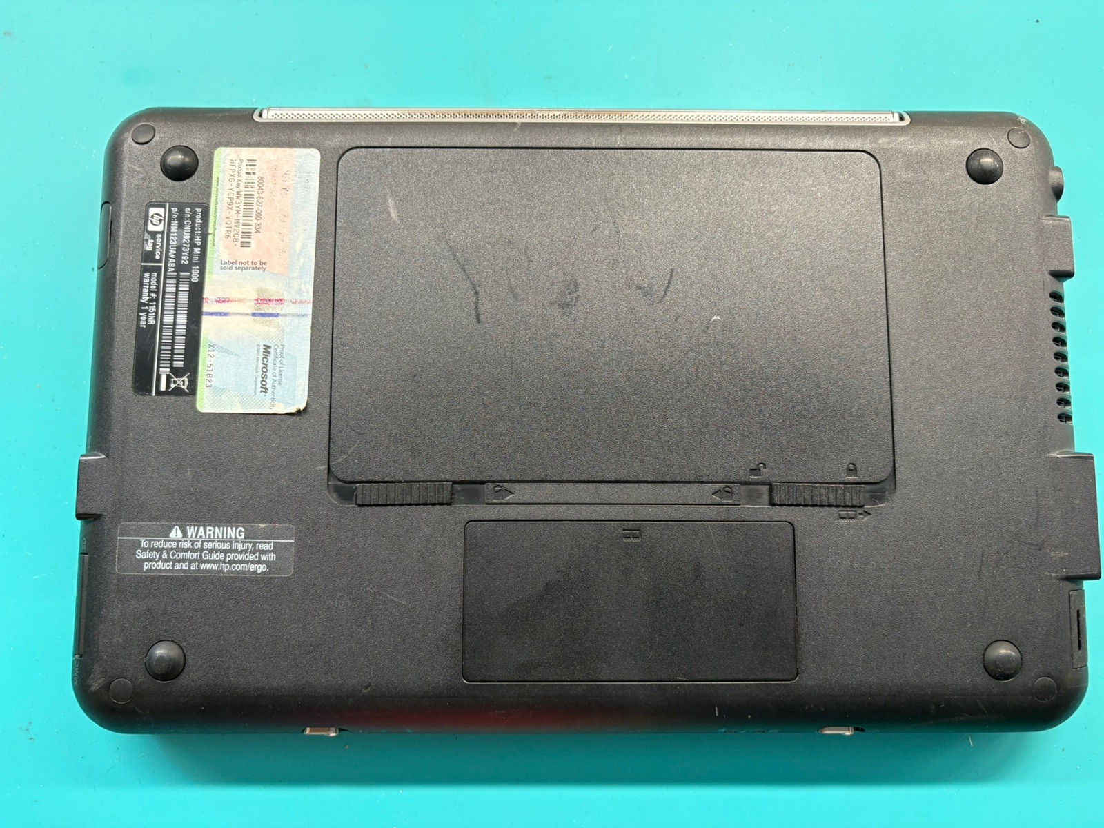 HP Mini 1000 Netbook Intel Atom N270 1.6GHz 1GB RAM 75GB win XP