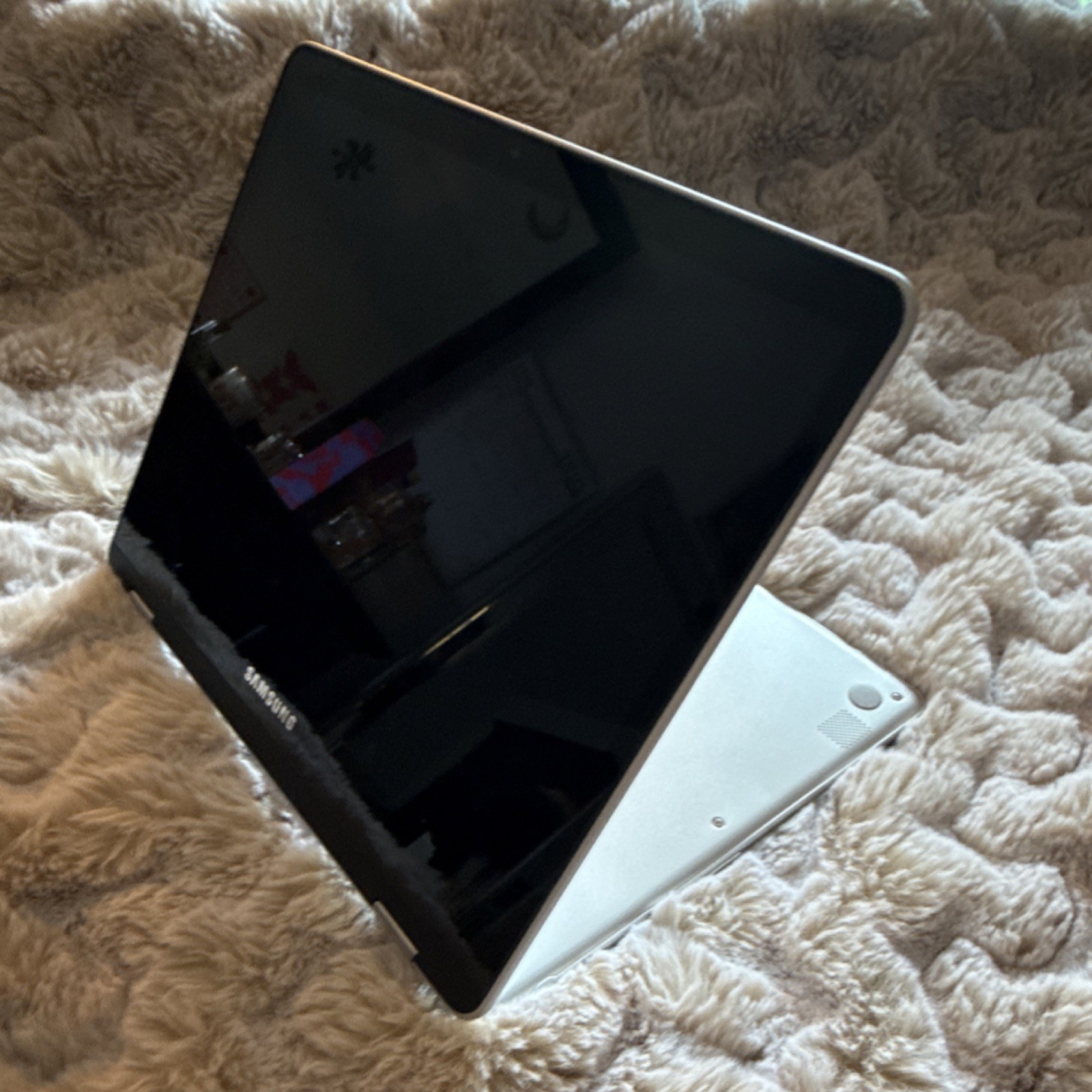 Samsung Chromebook Plus 12.3″ 2-in-1 Touchscreen 4GB 32GB Silver