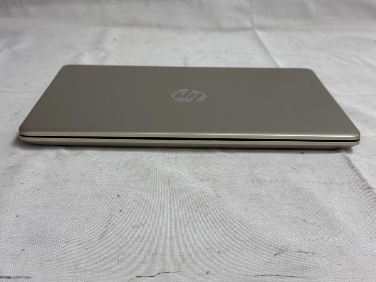 HP Laptop 14-cf0xxx 4GB RAM, i3-7100U, 2.40GHz, 128GB SSD Windows 11
