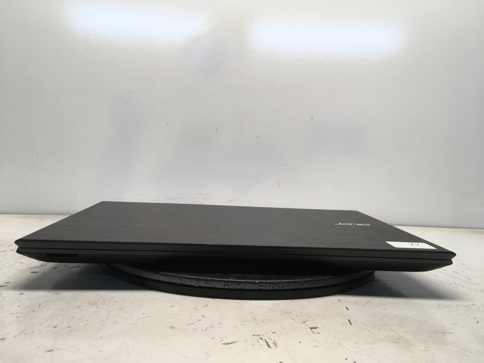 Acer Aspire E5-573-35AQ Intel i3 No RAM NO HDD