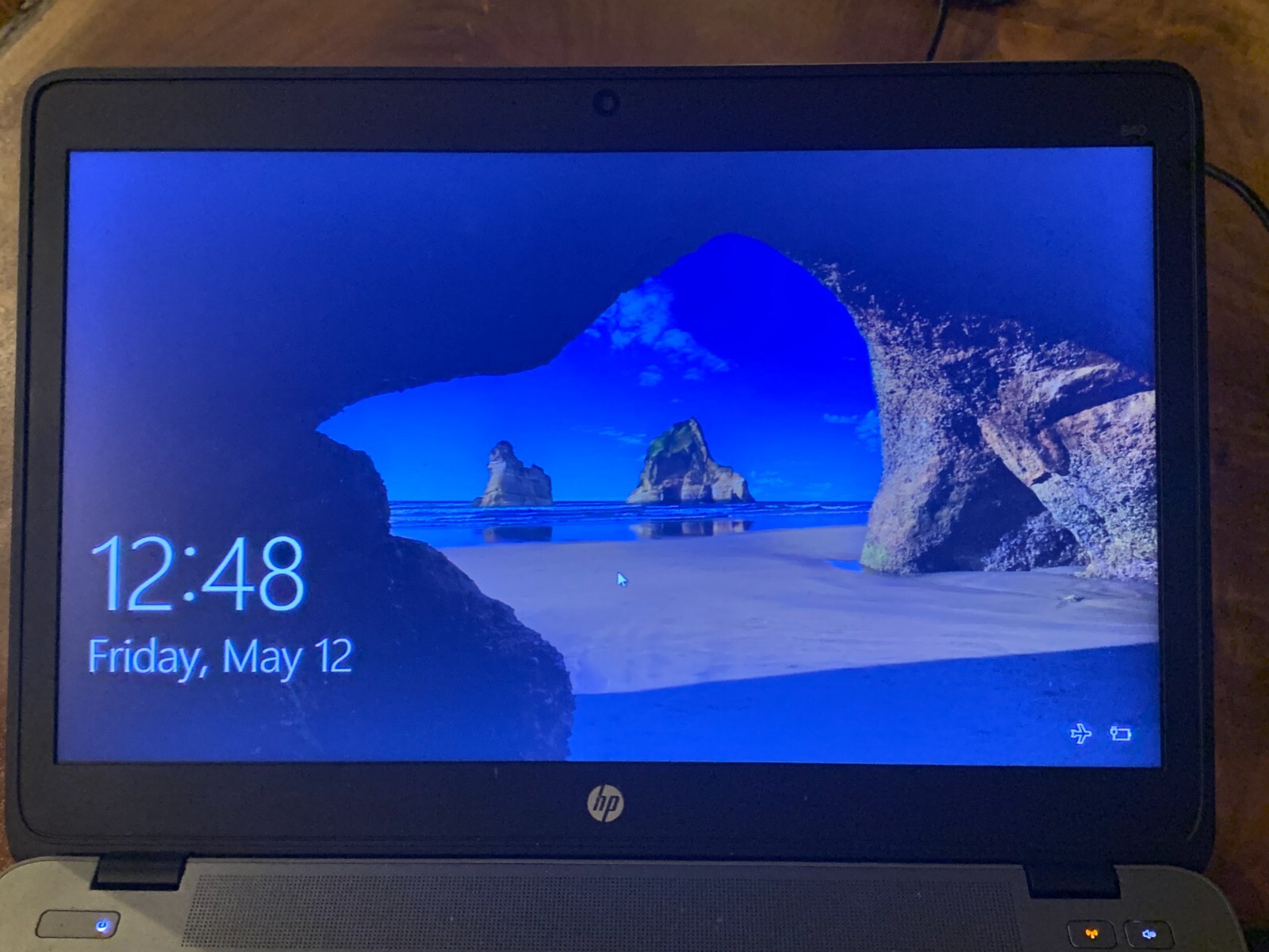 HP EliteBook 840 14″ (512GB SSD, Intel Core i5 6th Gen., 2.40 GHz, 16GB) Laptop