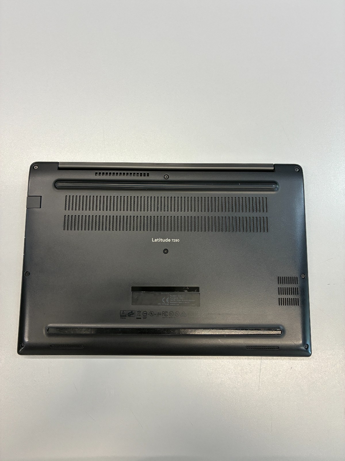 Dell Latitude 7290: 12.5″ / i7-8650U / 16Gb / SSD 512Gb / Win 11 Pro