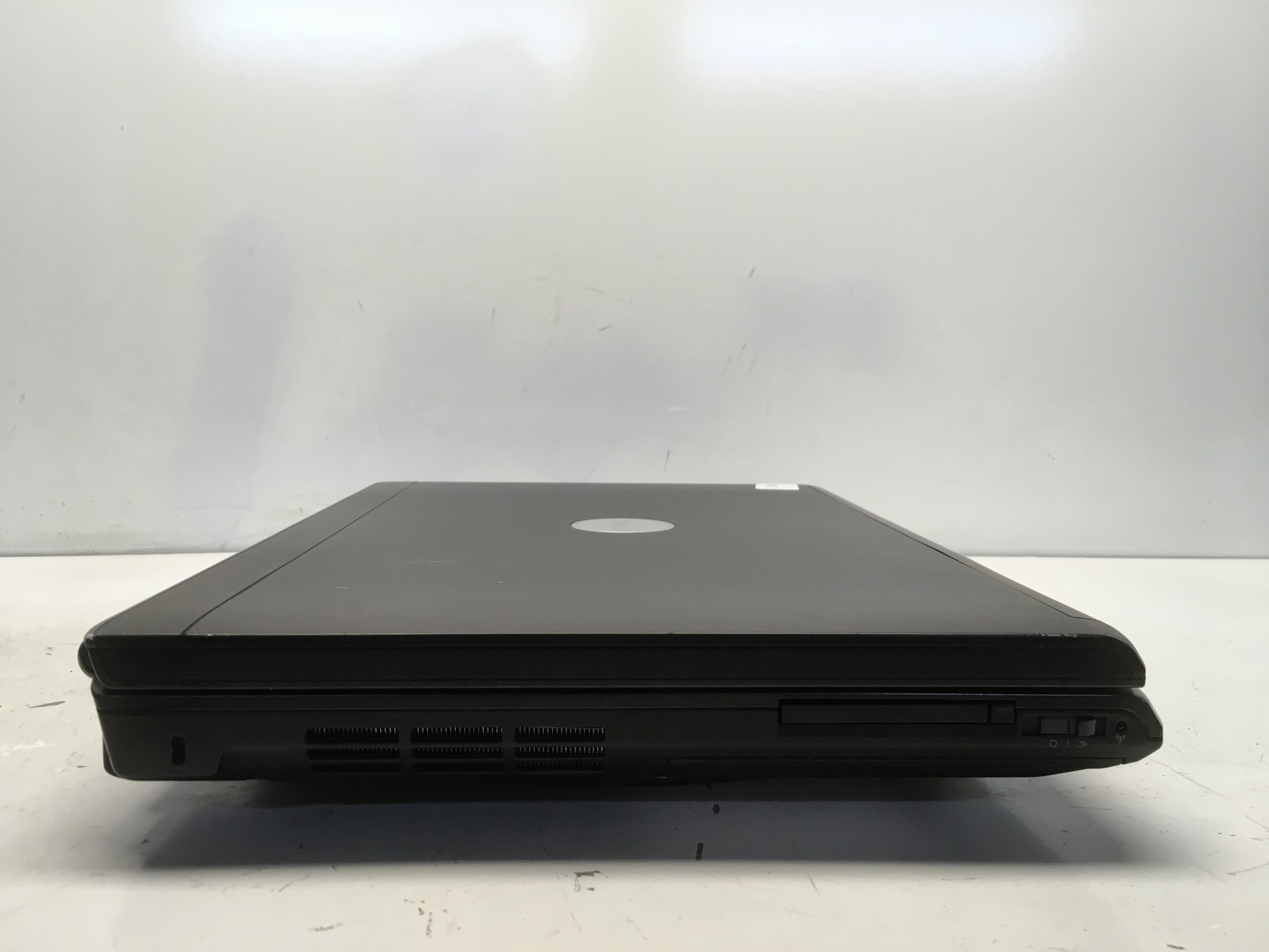 Dell Vostro 1700 Intel Core 2 Duo 06FD 2GHz 2 GB NO HDD No Batt