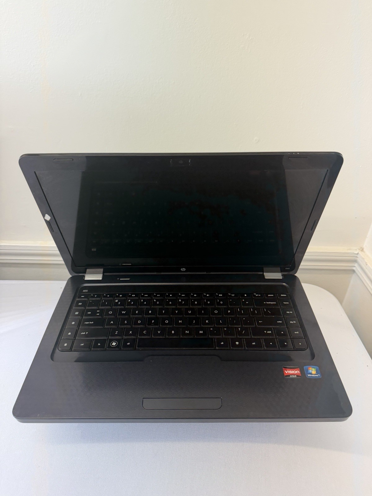 HP G62-340US Laptop – Unknown if Screen is Good – AMD – Read Des
