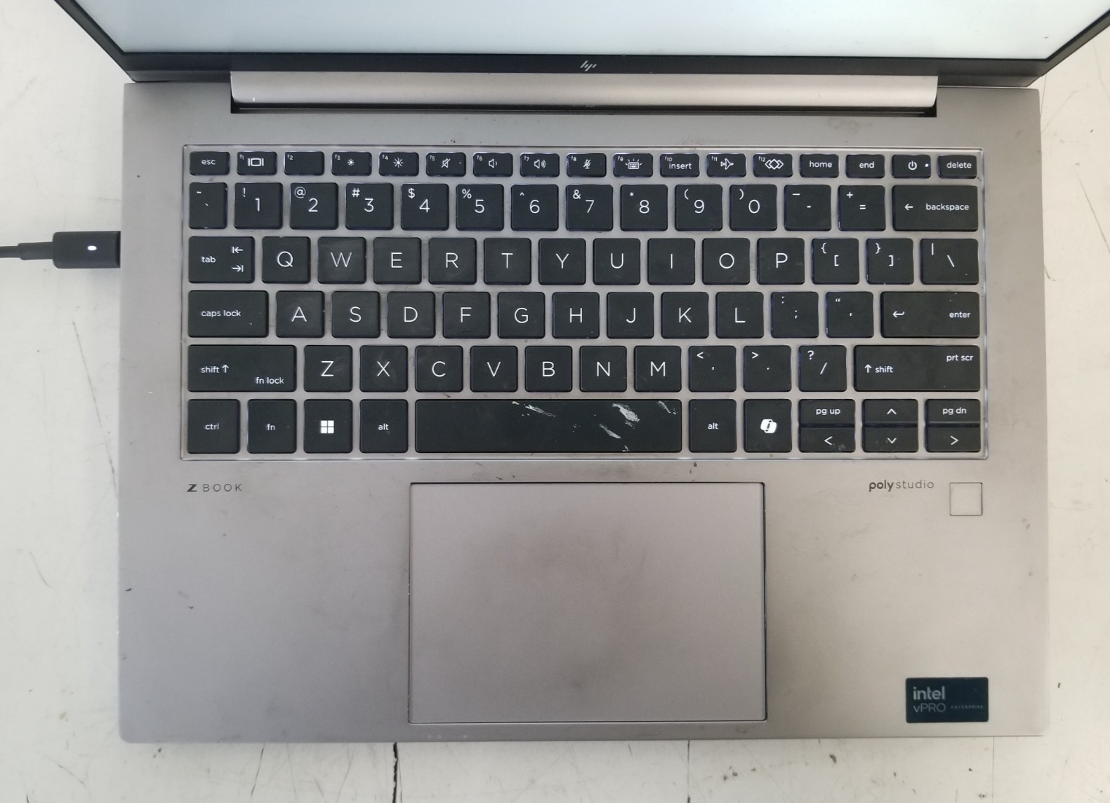 HP ZBook Firefly G11 14″ Core Ultra 5 135H 1.7GHz 16GB RAM NO OS NO SSD