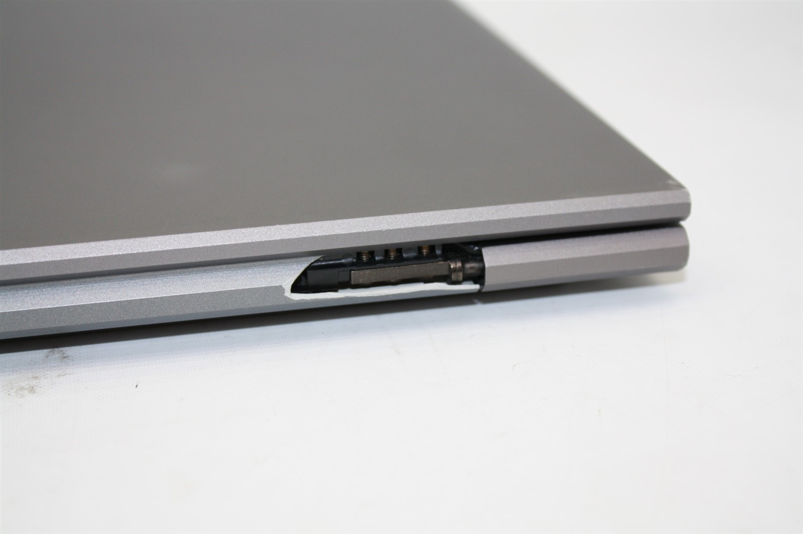 14″HP ZBook Firefly G7 i5-10310U 1.70GHz RAM 24GB NVMe 256GB/Cosmetic DMG