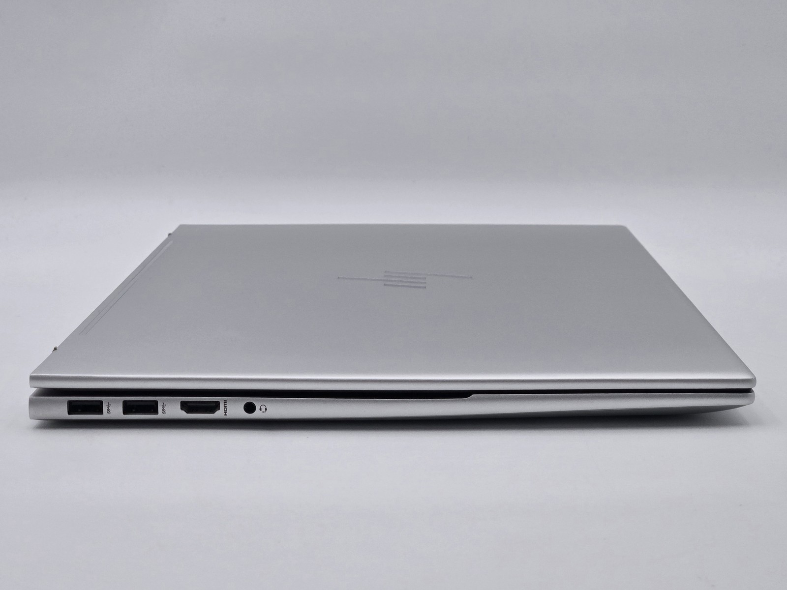 HP Envy Laptop 17-cr0013dx 17″ FHD Touch I7-1260P 512GB SSD 16GB W11 Webcam