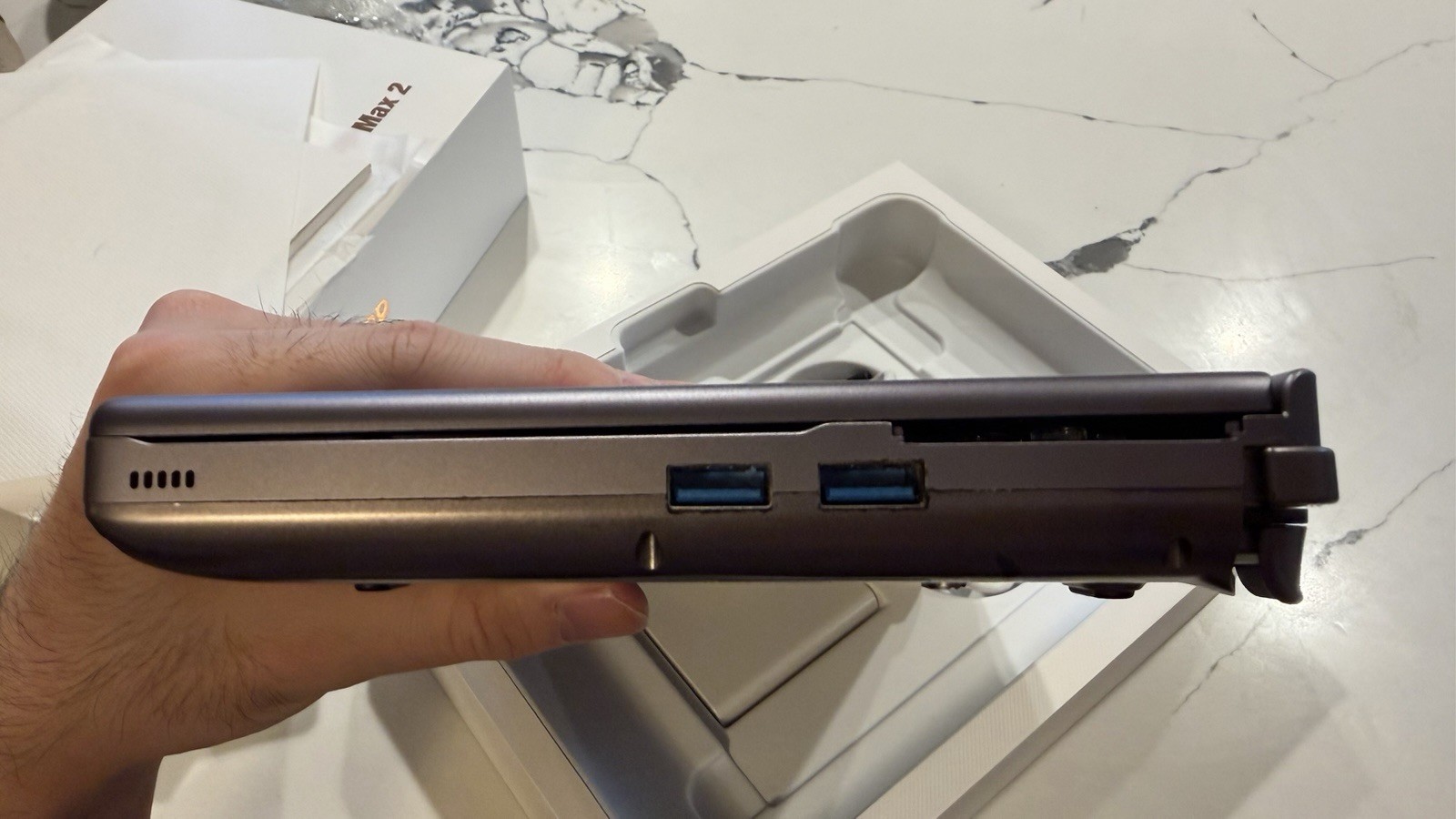 GPD Win Max 2 2024 10.1″ Ryzen 7 8840U 32GB RAM 2TB SSD Gray Windows