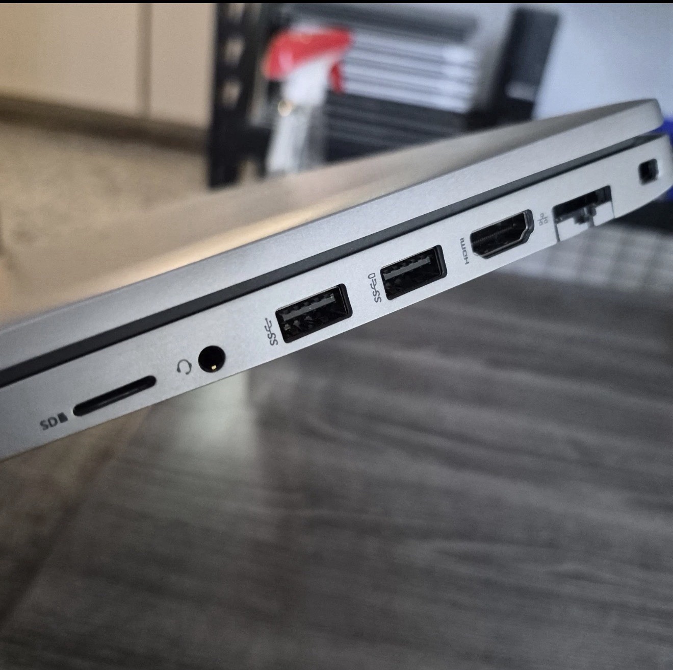 Samsung Silver Laptop Intel Evo Windows 11 Touchscreen Wi-Fi Charger Included